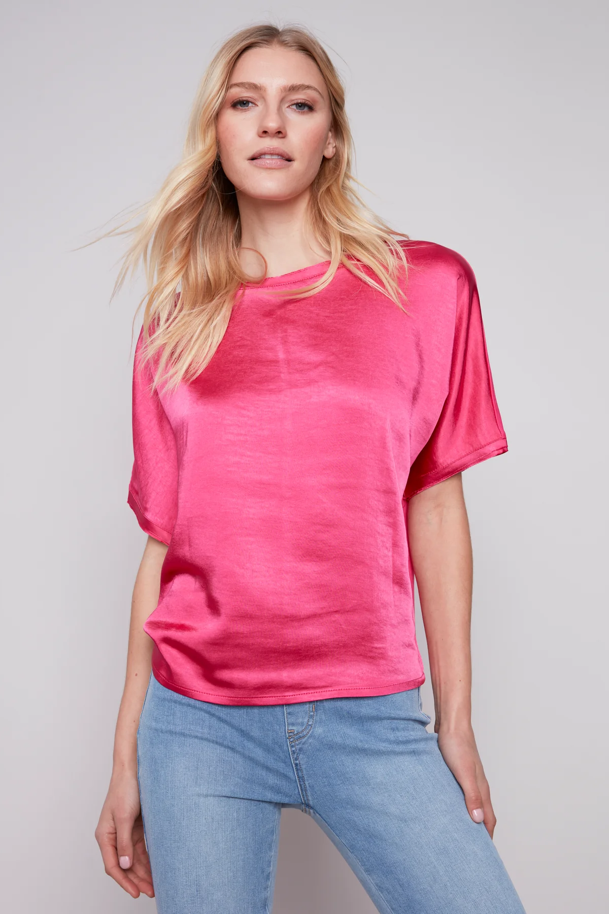 Short sleeve crew neck satin jersey knit