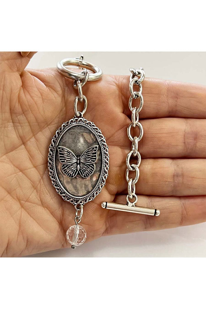 She Believed She Could Butterfly Choker