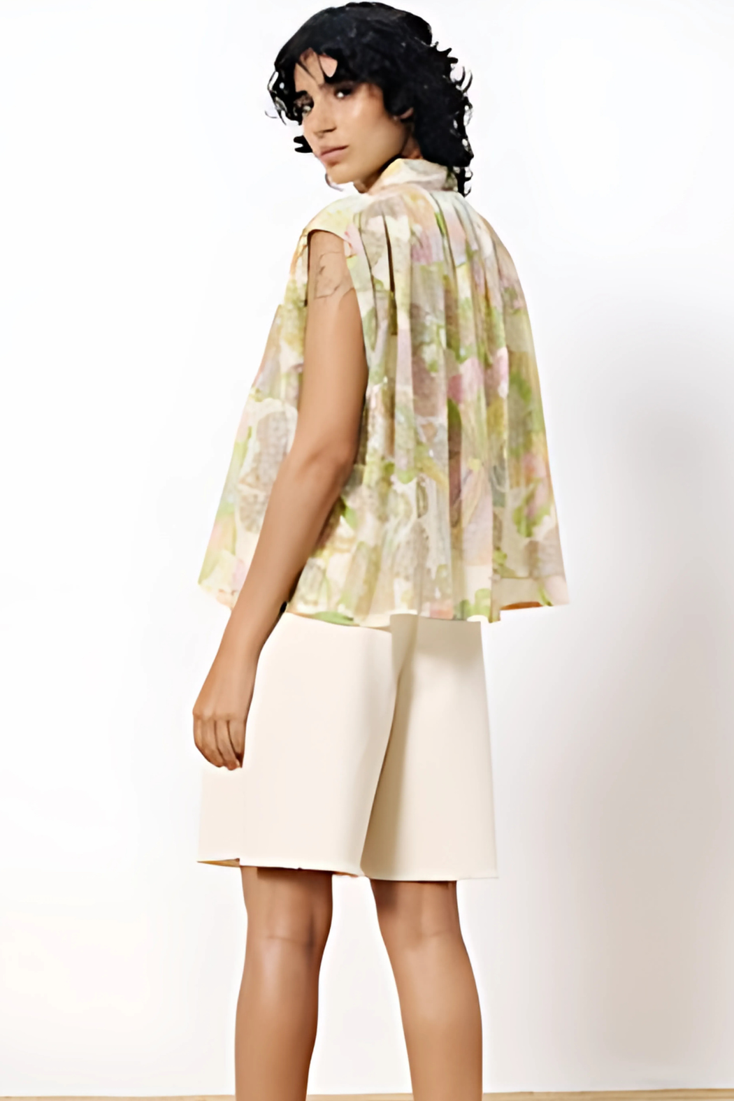 "Itia" Collar Pleated Top