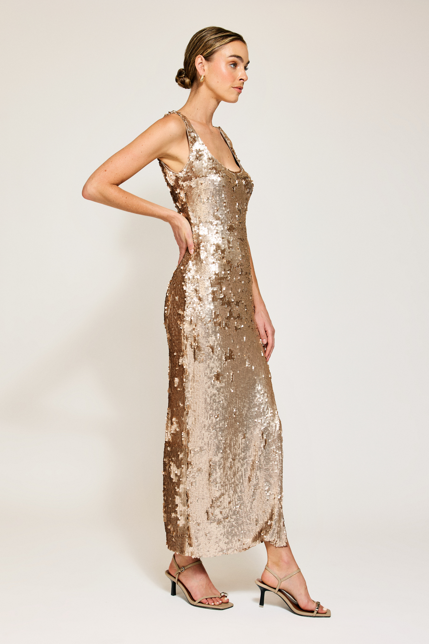 "Naida" S/L Sequin Gown