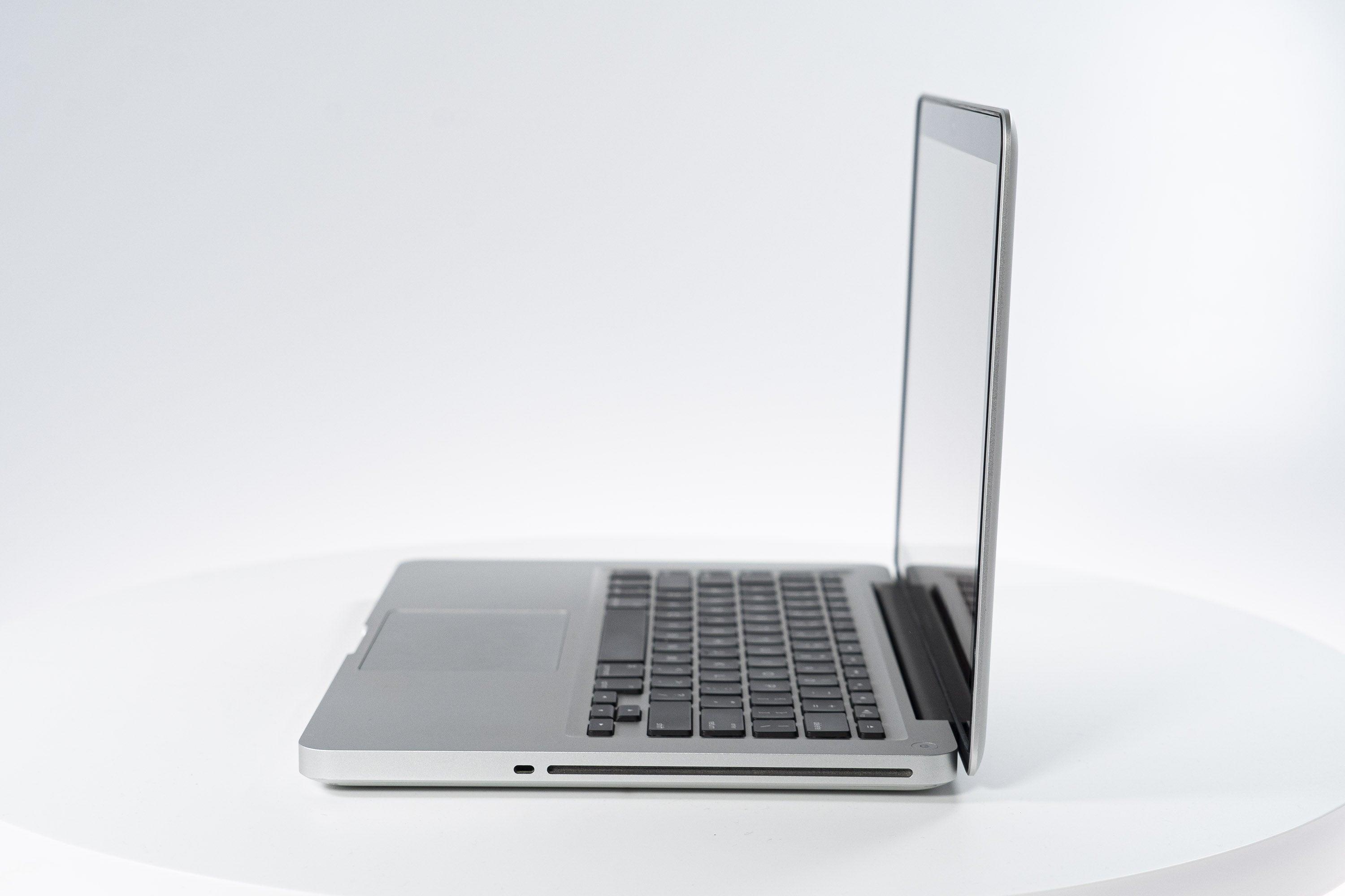 Apple MacBook Pro (13-inch Early 2011) 2.7 GHz i7-2620M 8GB RAM 512GB SSD (Silver)