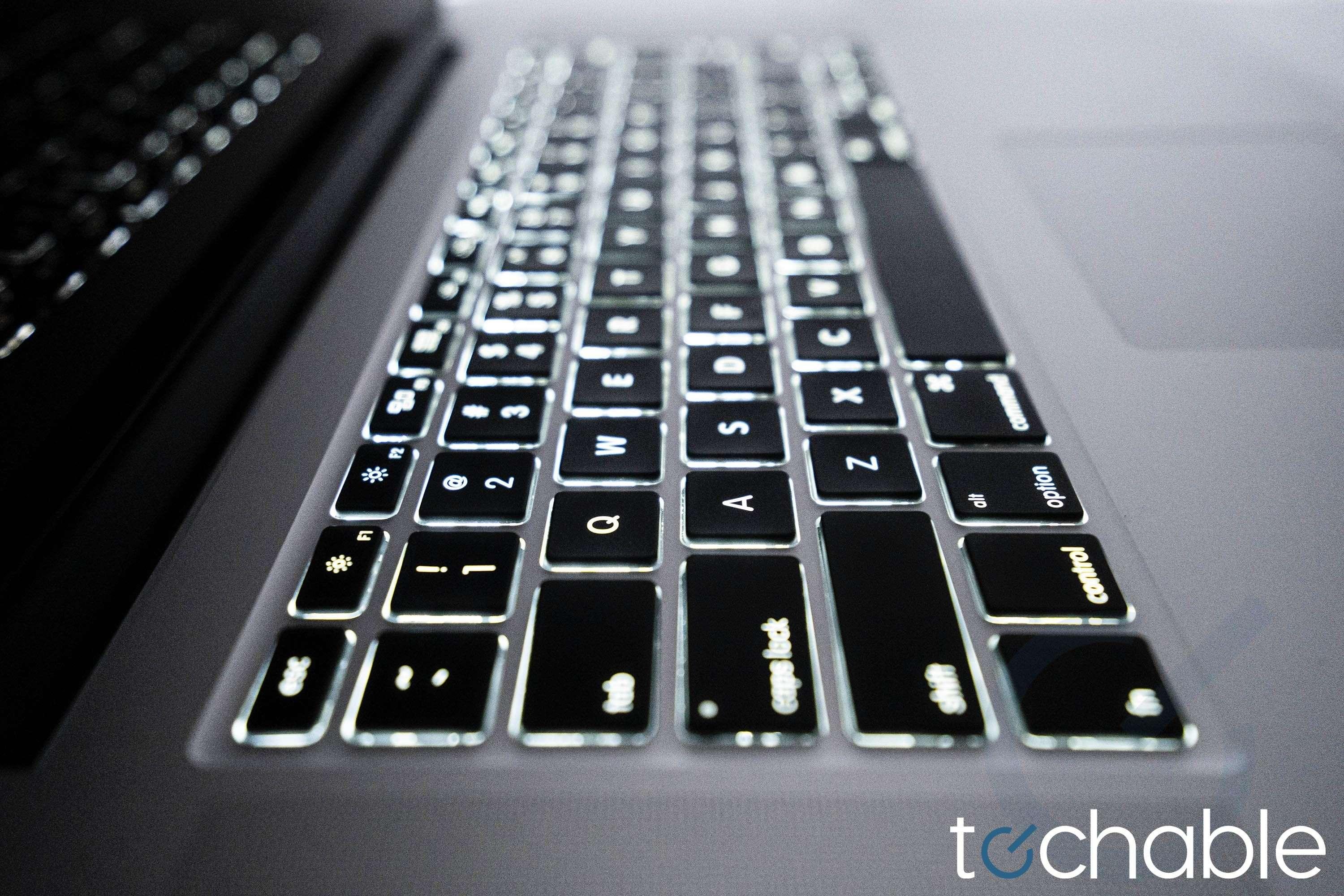 MacBook Pro (Mid 2015) 15-Inch - 2.5GHz Core i7 (IG) - 16GB RAM 2TB SSD