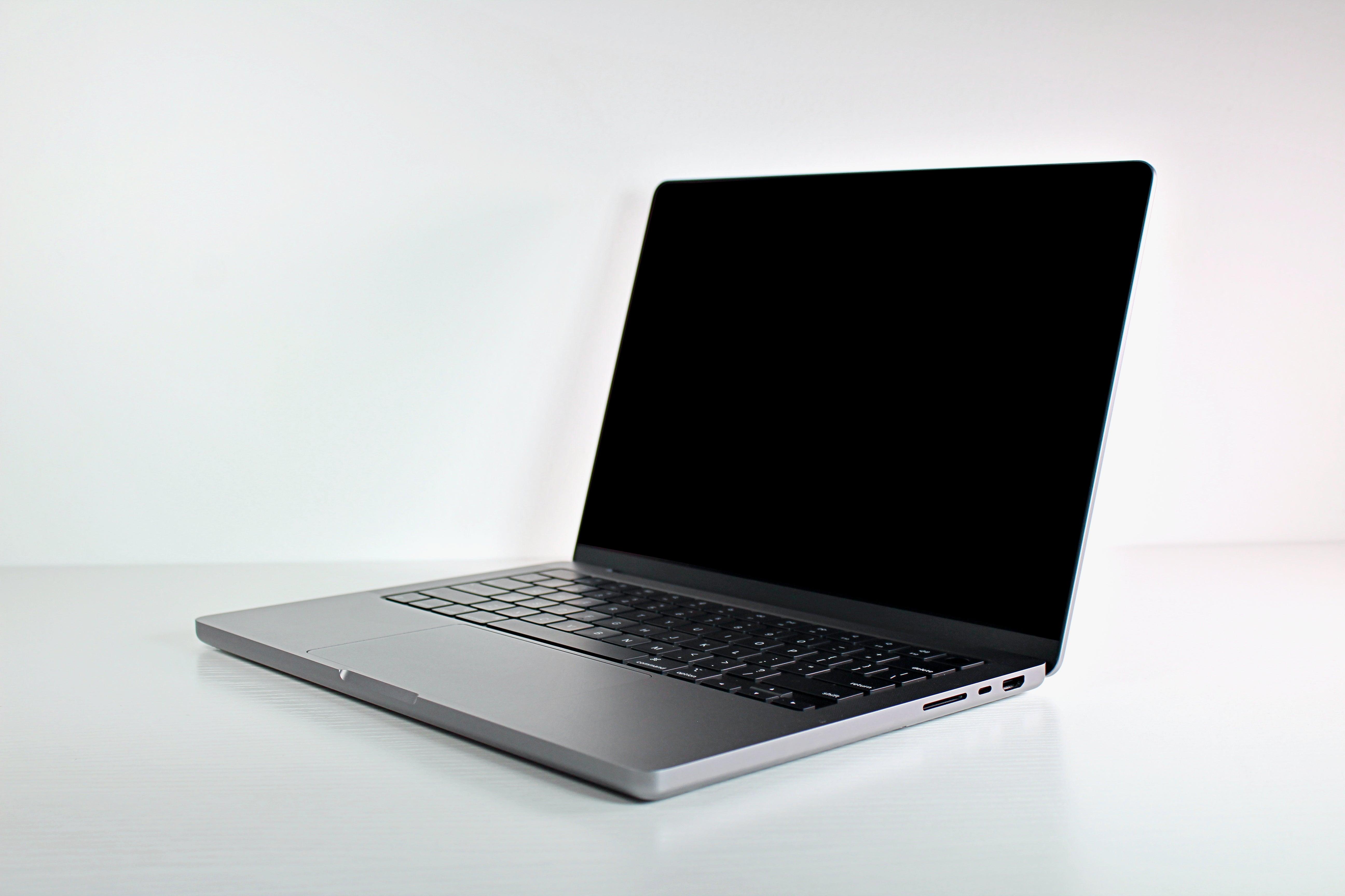 Apple MacBook Pro (2021) 14-inch M1 Max 32-Core GPU 64GB RAM 4TB SSD - AppleCare+ 11/2024
