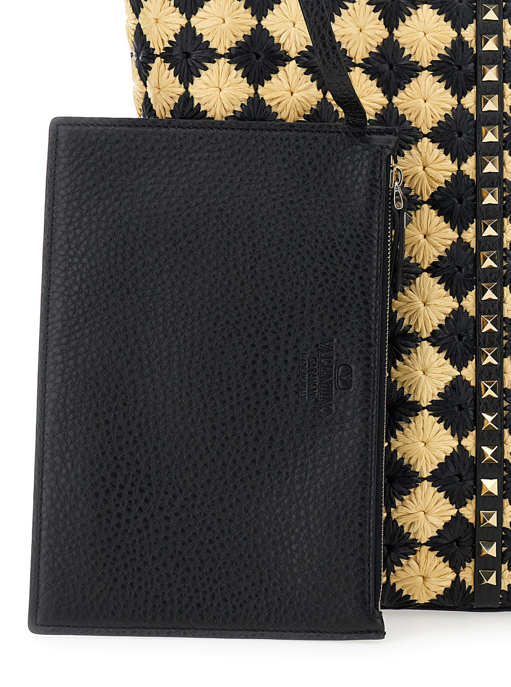 Valentino Garavani Women Beige Shopper With All-Over Diamond Pattern And Applied Rockstud Studs In Synthetic Raffia Woman