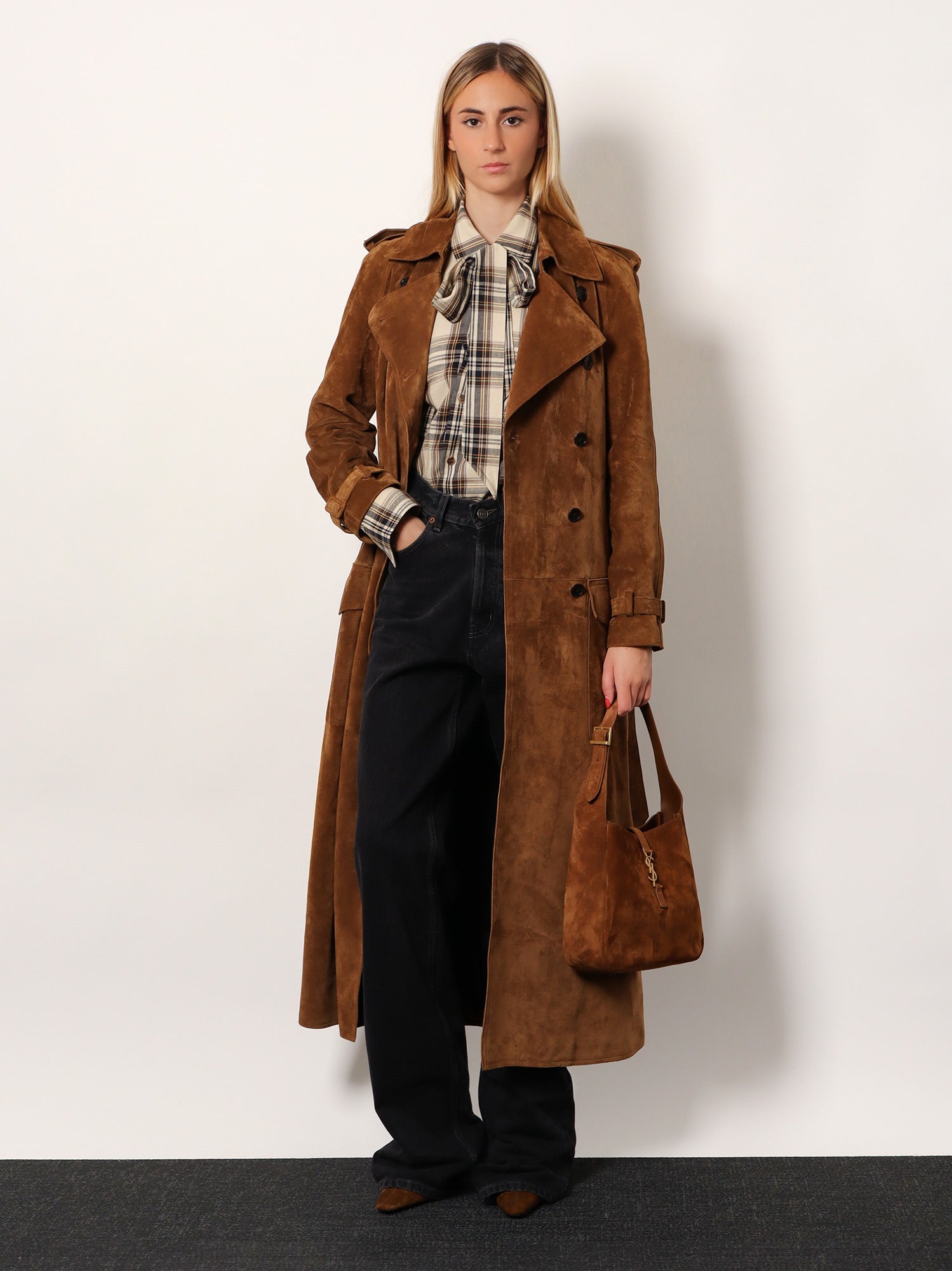 Saint Laurent Women Le 5 Ã€ 7 Suede Shoulder Bag