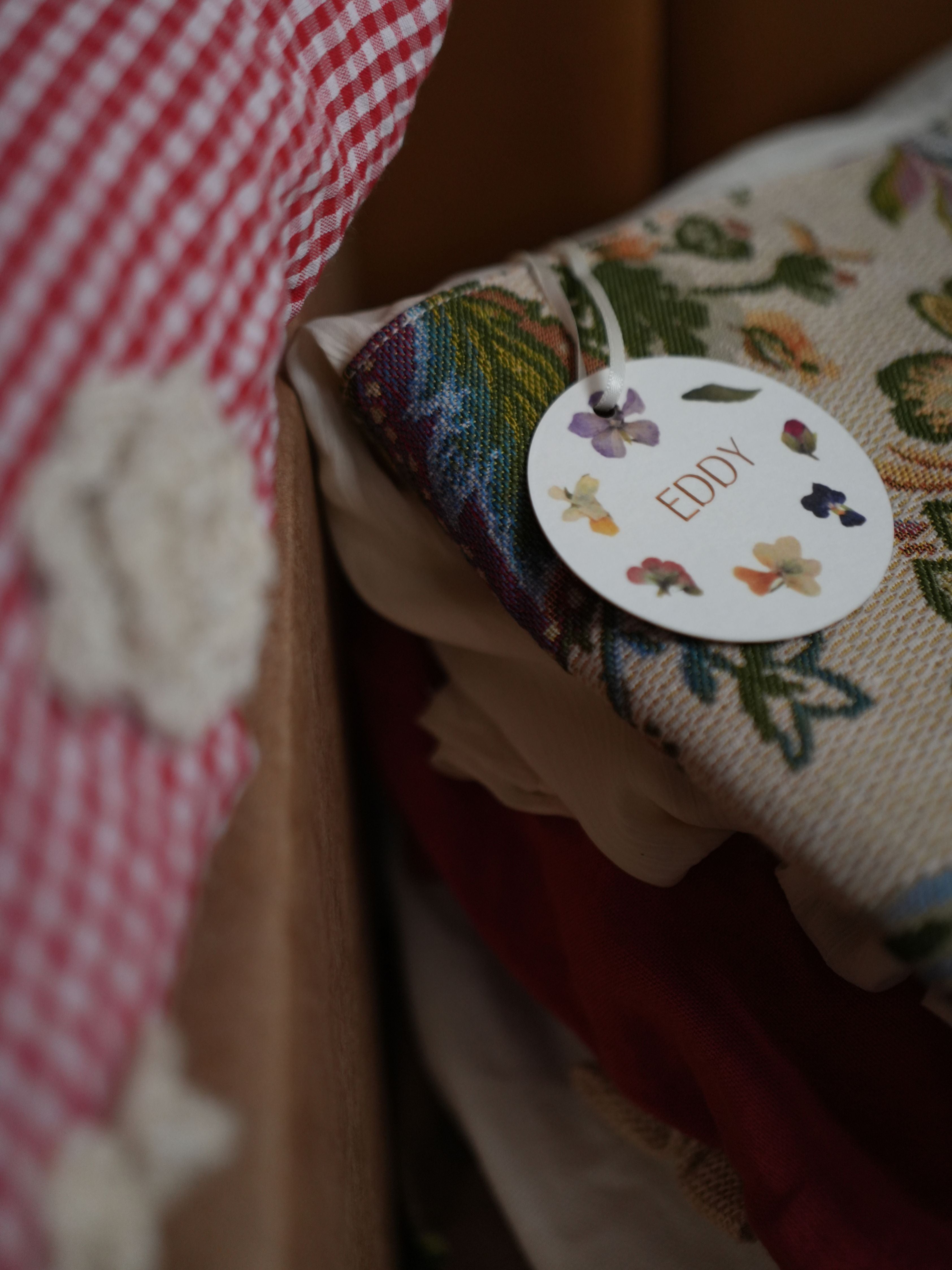 The Women's Surprise Box - Eddy