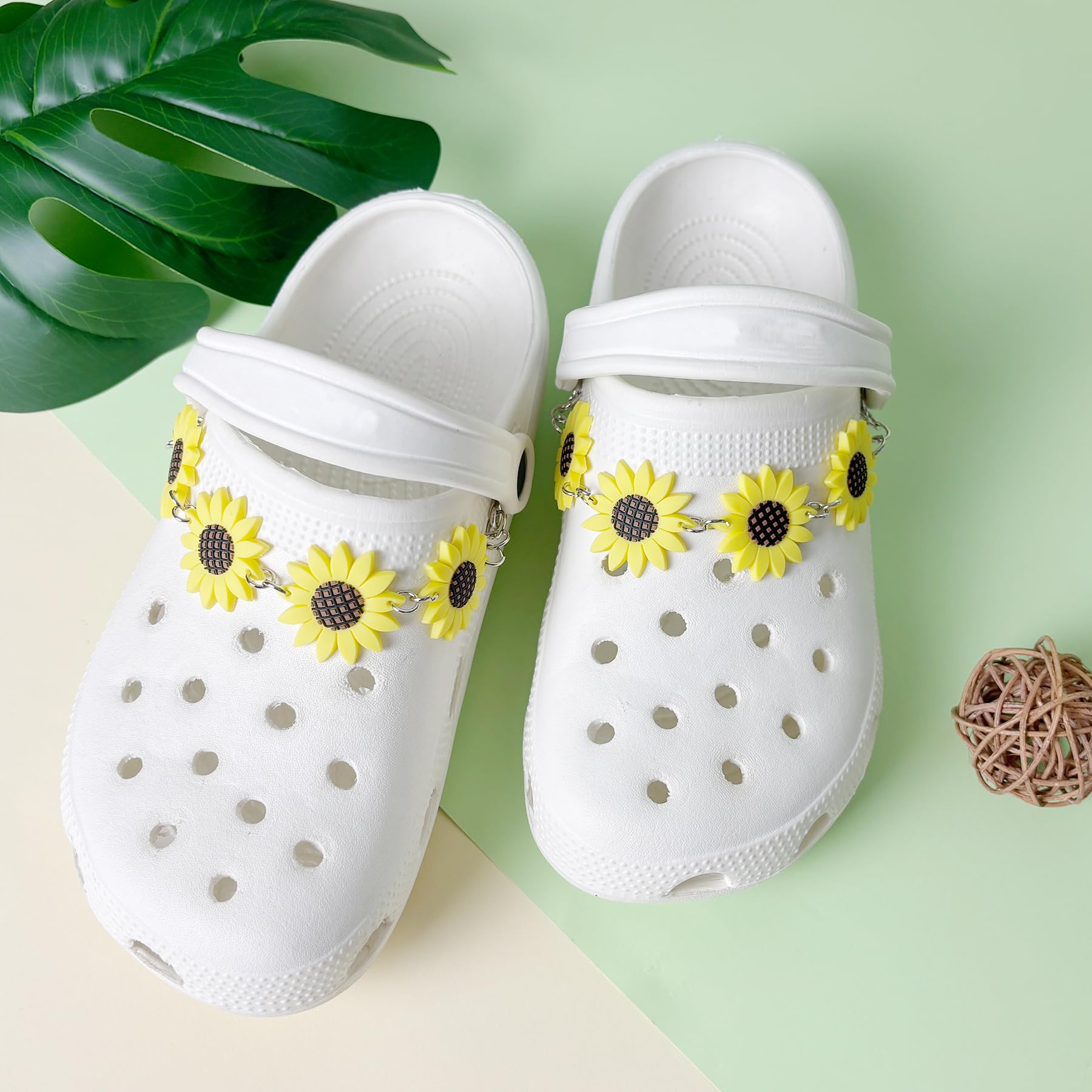 2Pcs Sunflower PVC Shoe Chains for Women, Shoe Charms for Clog Sandals, DIY Rubber Shoe Decoration Charms for Girls, Party Favor