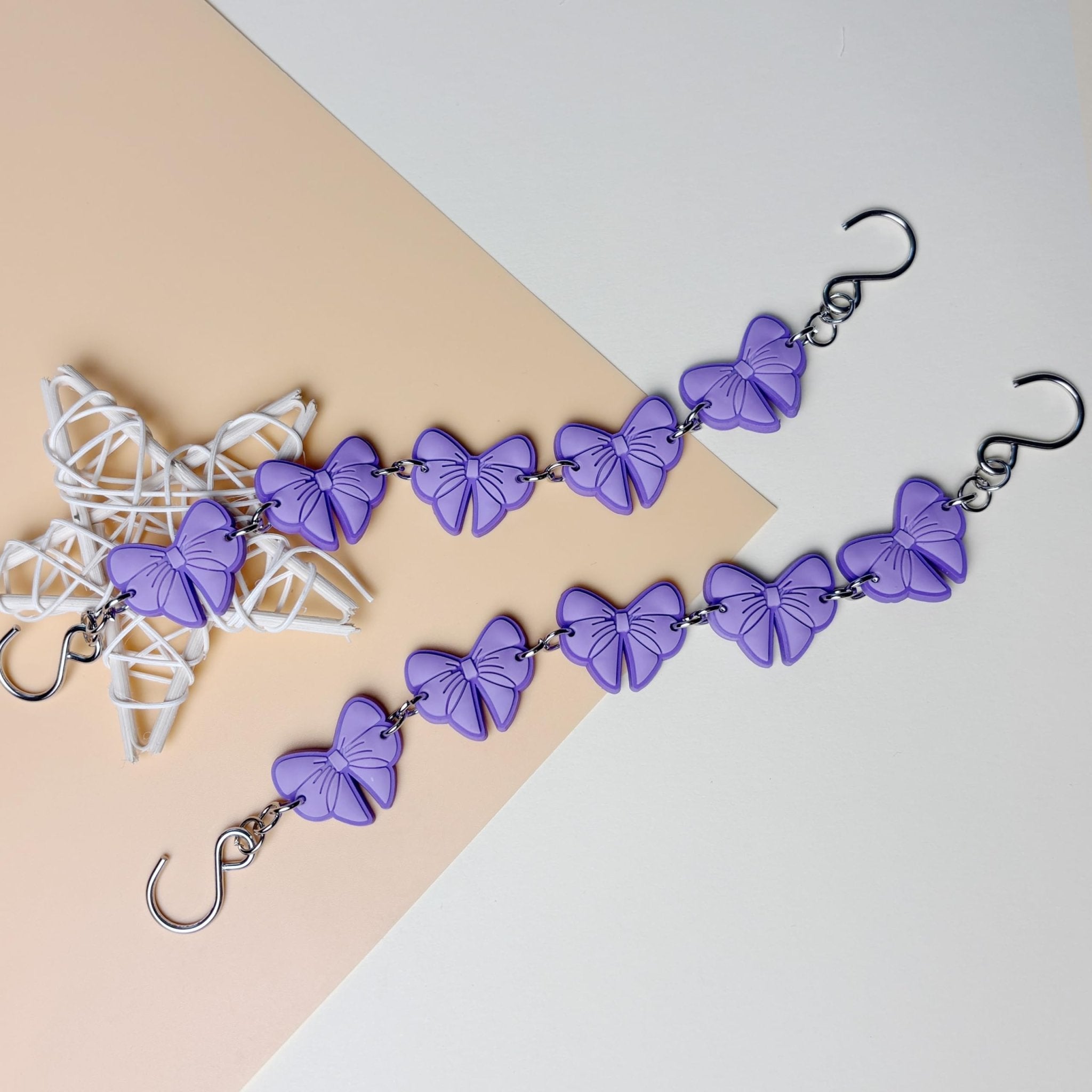 2Pcs Sunflower PVC Shoe Chains for Women, Shoe Charms for Clog Sandals, DIY Rubber Shoe Decoration Charms for Girls, Party Favor