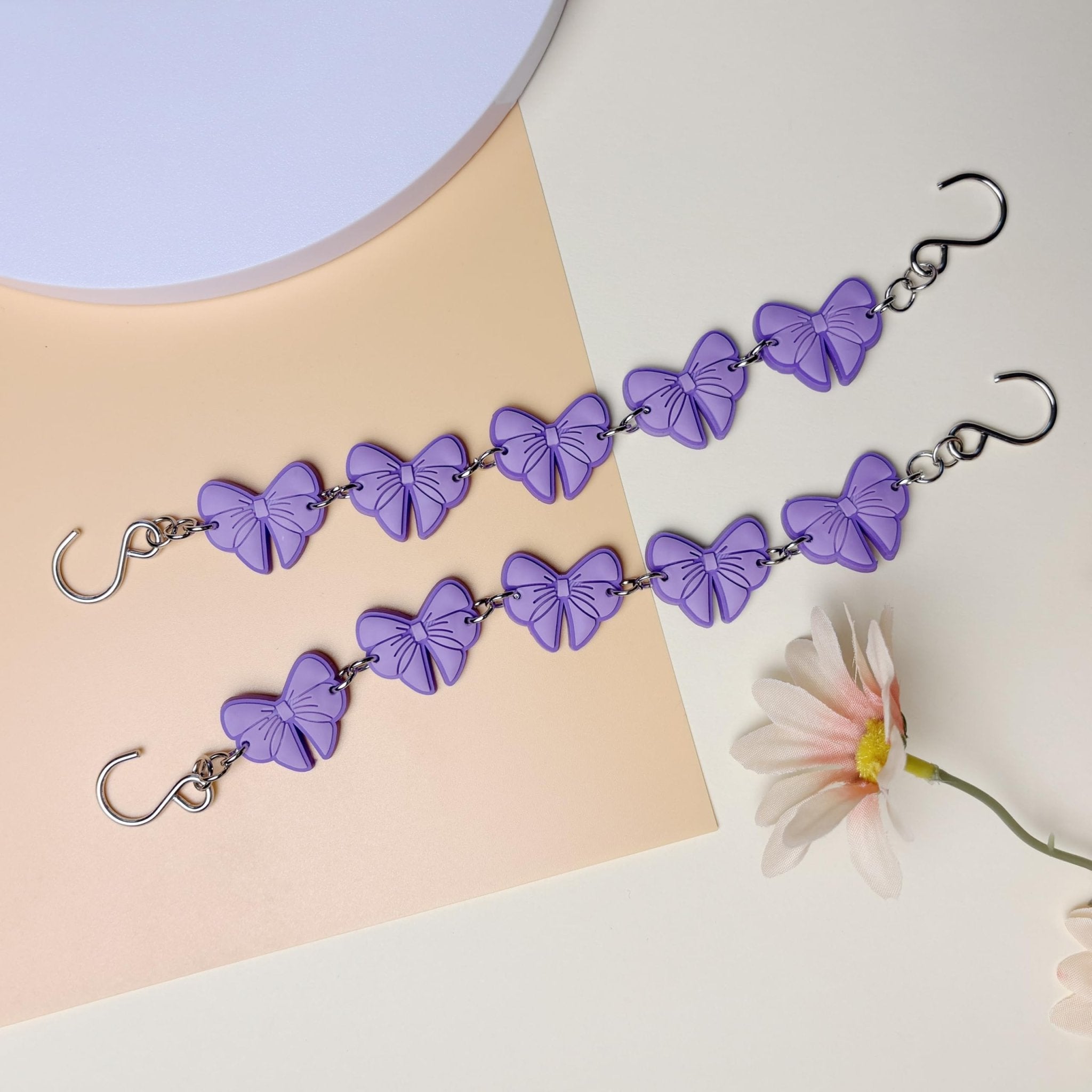 2Pcs Sunflower PVC Shoe Chains for Women, Shoe Charms for Clog Sandals, DIY Rubber Shoe Decoration Charms for Girls, Party Favor