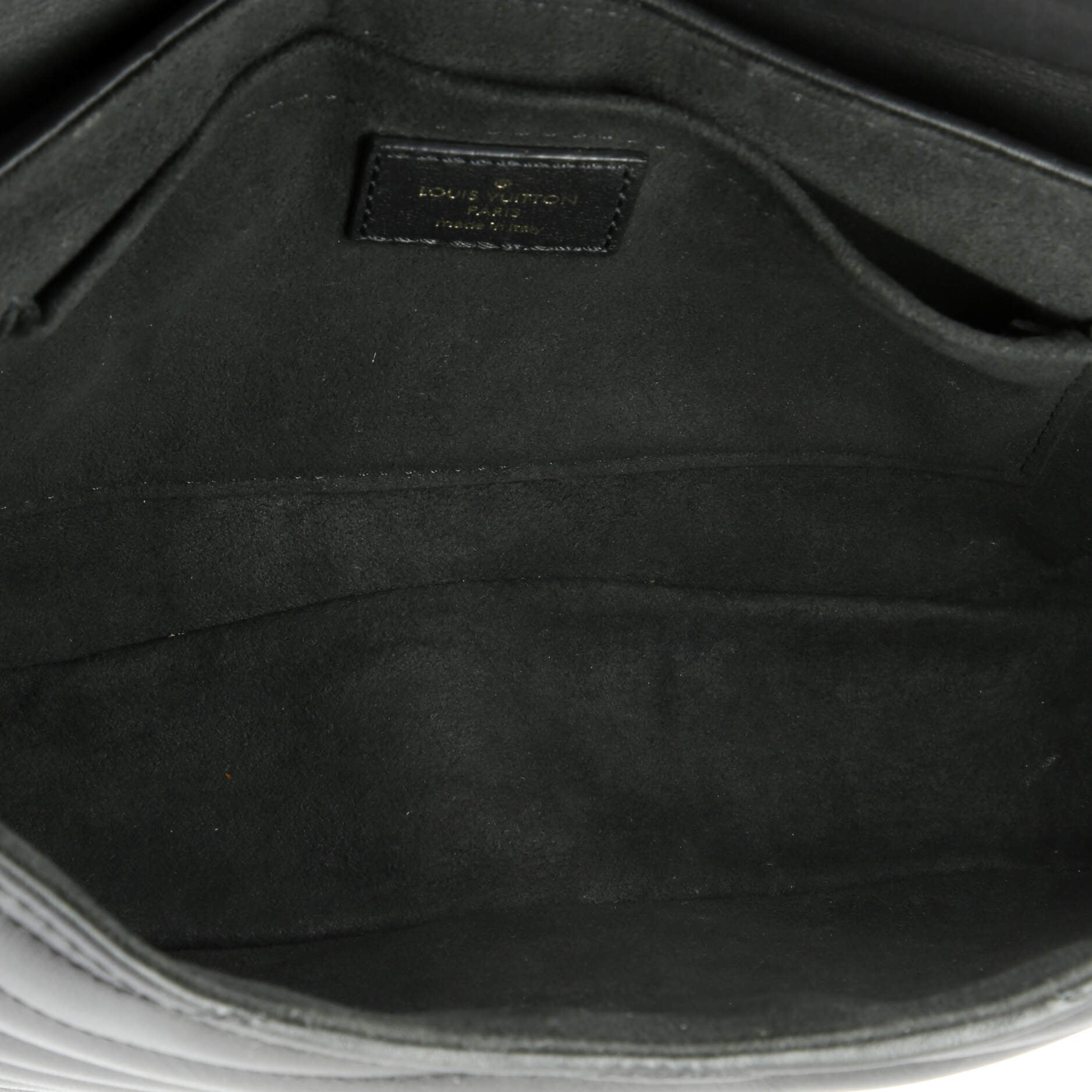 Louis Vuitton New Wave Chain Bag Quilted Leather MM