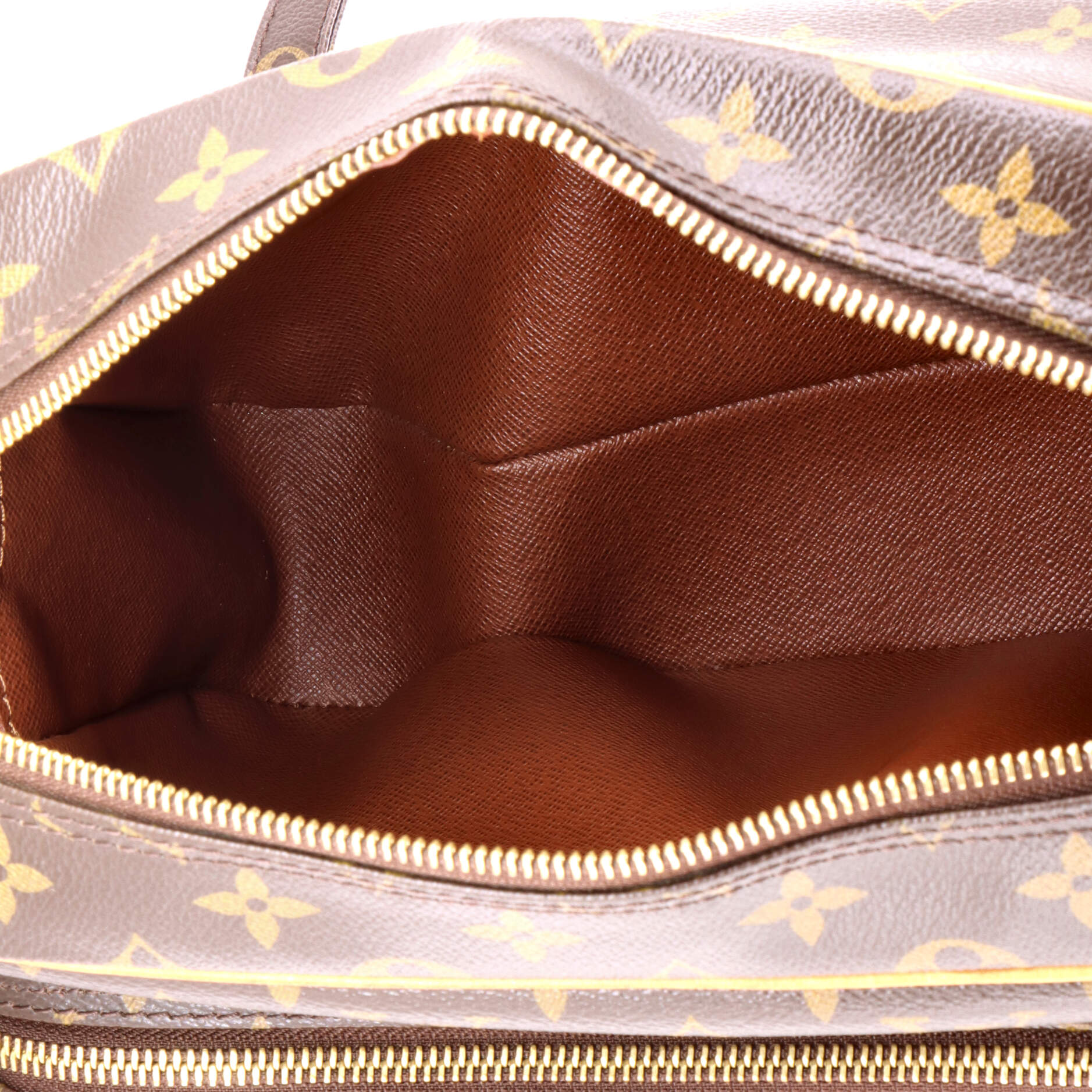 Louis Vuitton Nil Messenger Bag Monogram Canvas 28