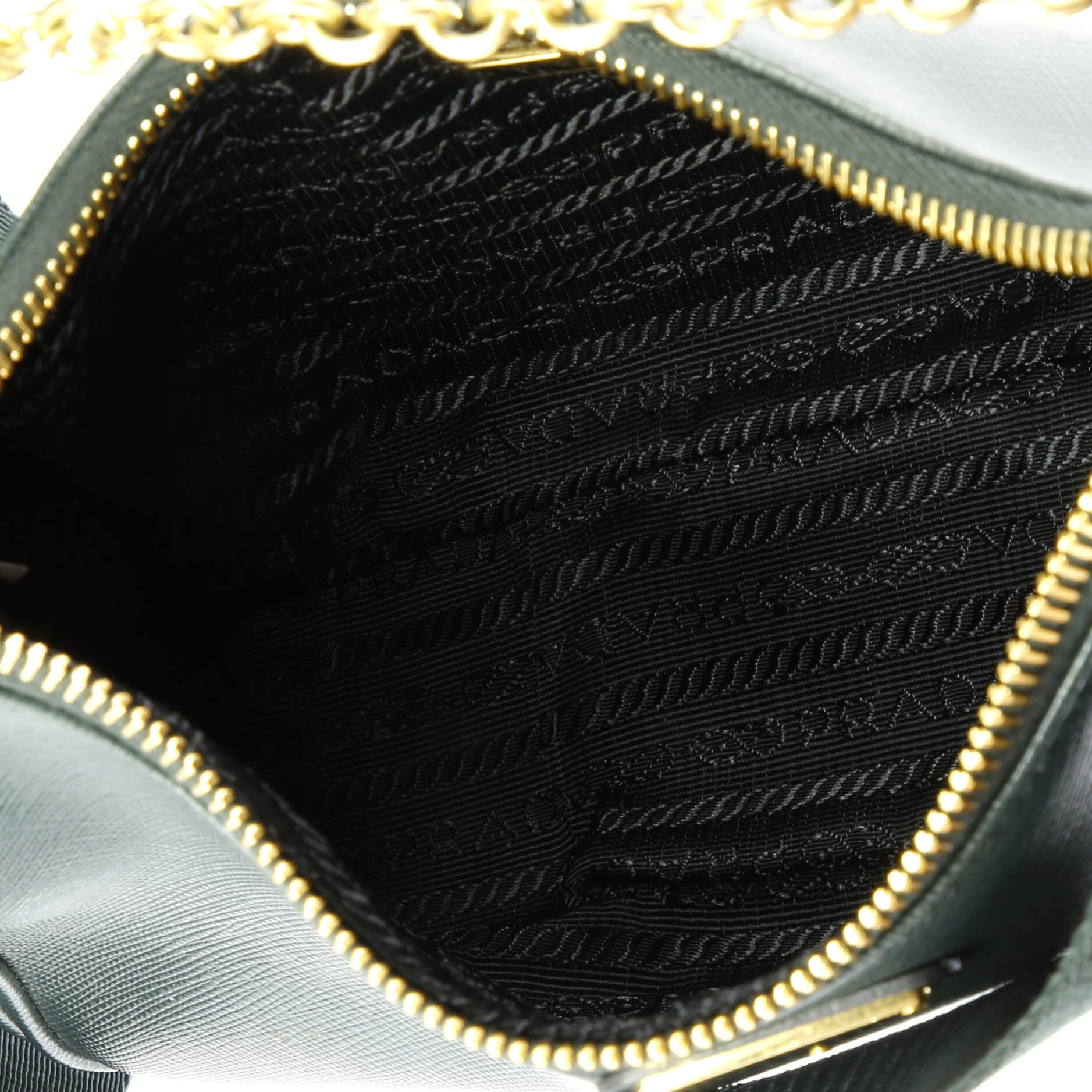 Prada Re-Edition 2005 Shoulder Bag Saffiano Leather Small