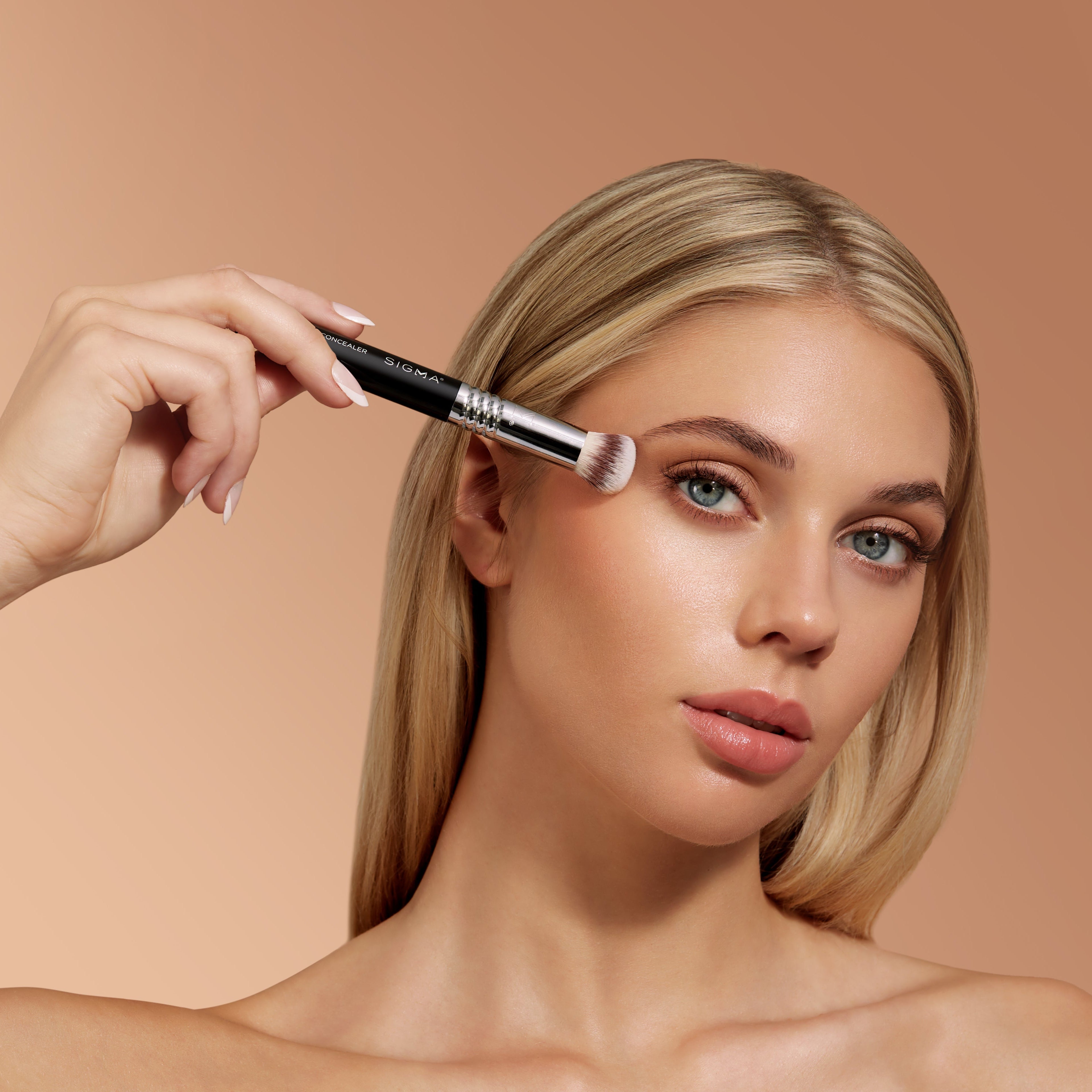 F26 Domed Concealer Brush