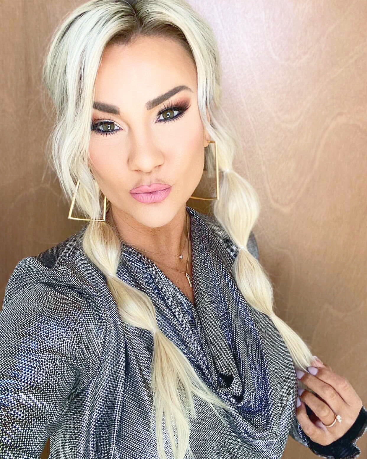 Platinum Blonde Cuticle Aligned Remy Clip In Hair Extensions Color #60