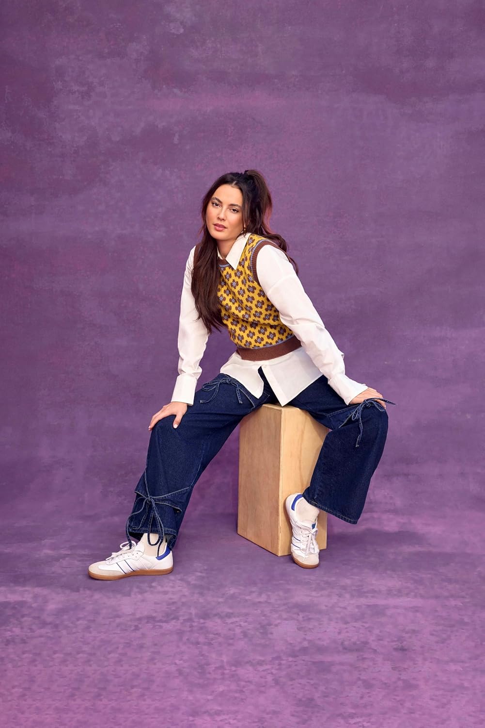 CIDER Sweater Vest Women Sleeveless Cropped Sweaters Cute Graphic Tank Tops Old Money Clothes Fall Outfits