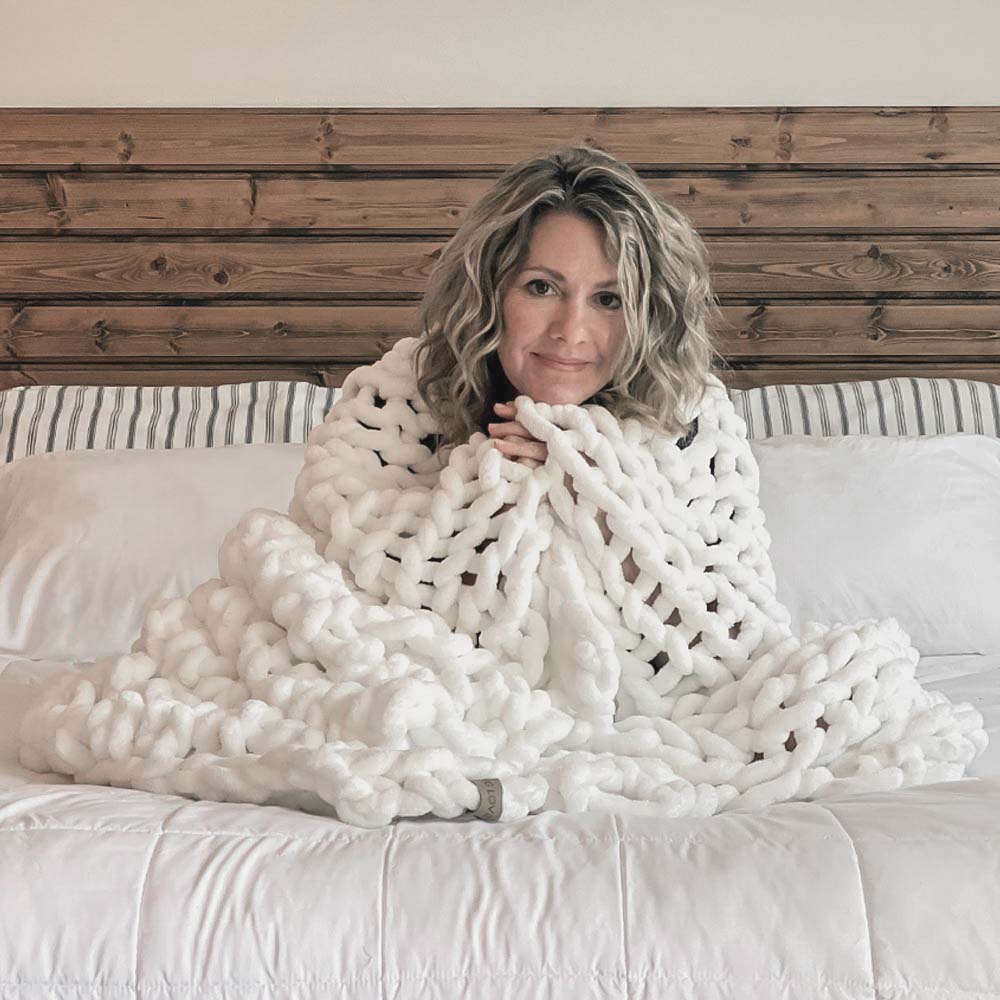 INFINITE CHUNKY KNIT BLANKET | MINKY | BIG - BLANC-3
