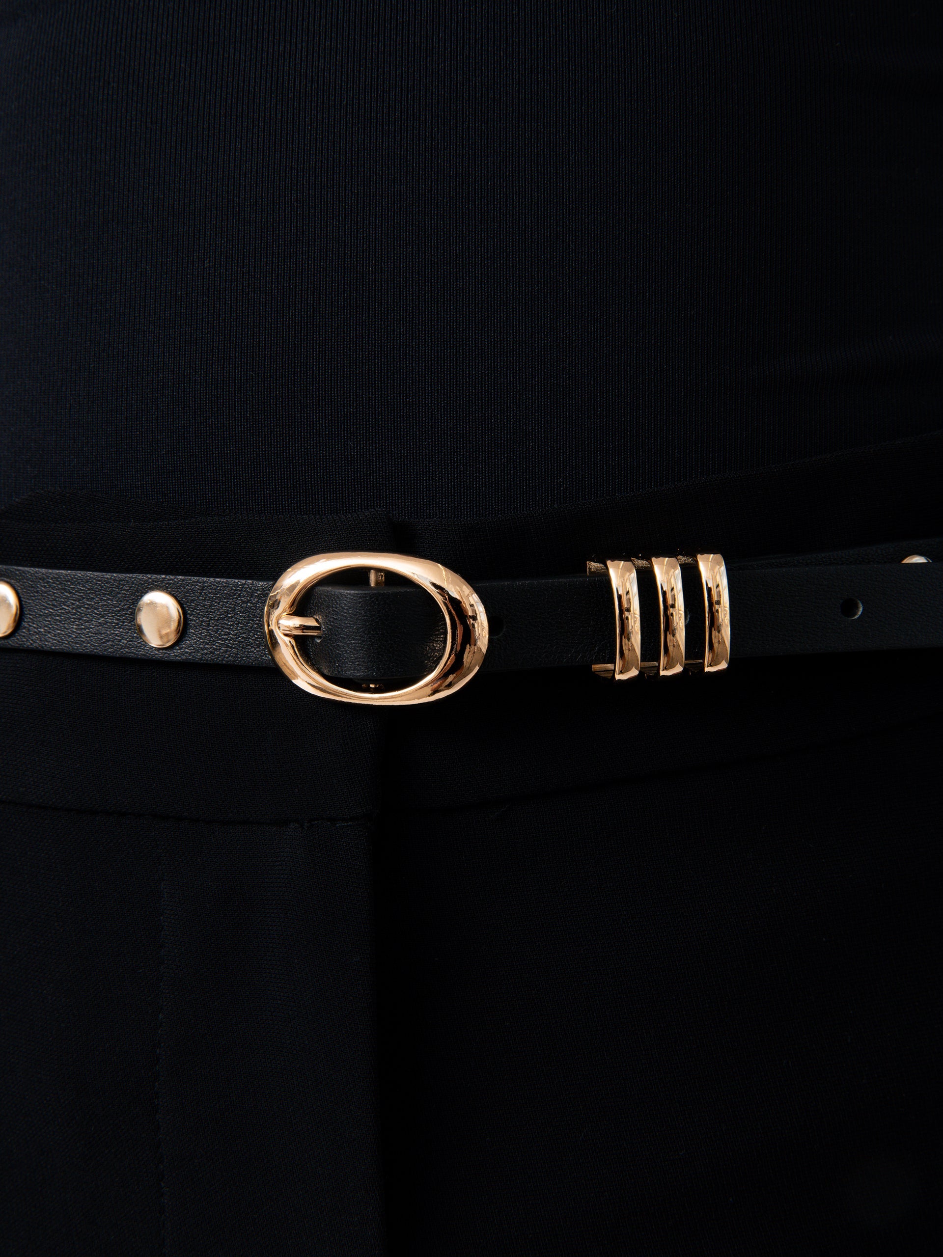 Classic Studded Skinny Belt in Black