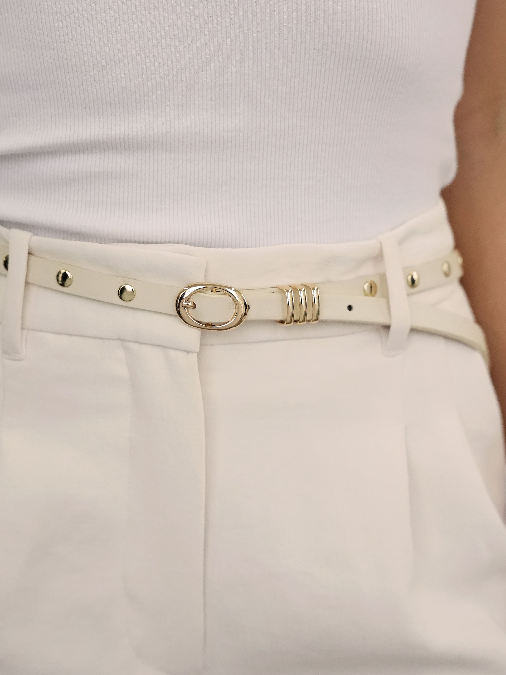 Classic Studded Skinny Belt in Vanilla