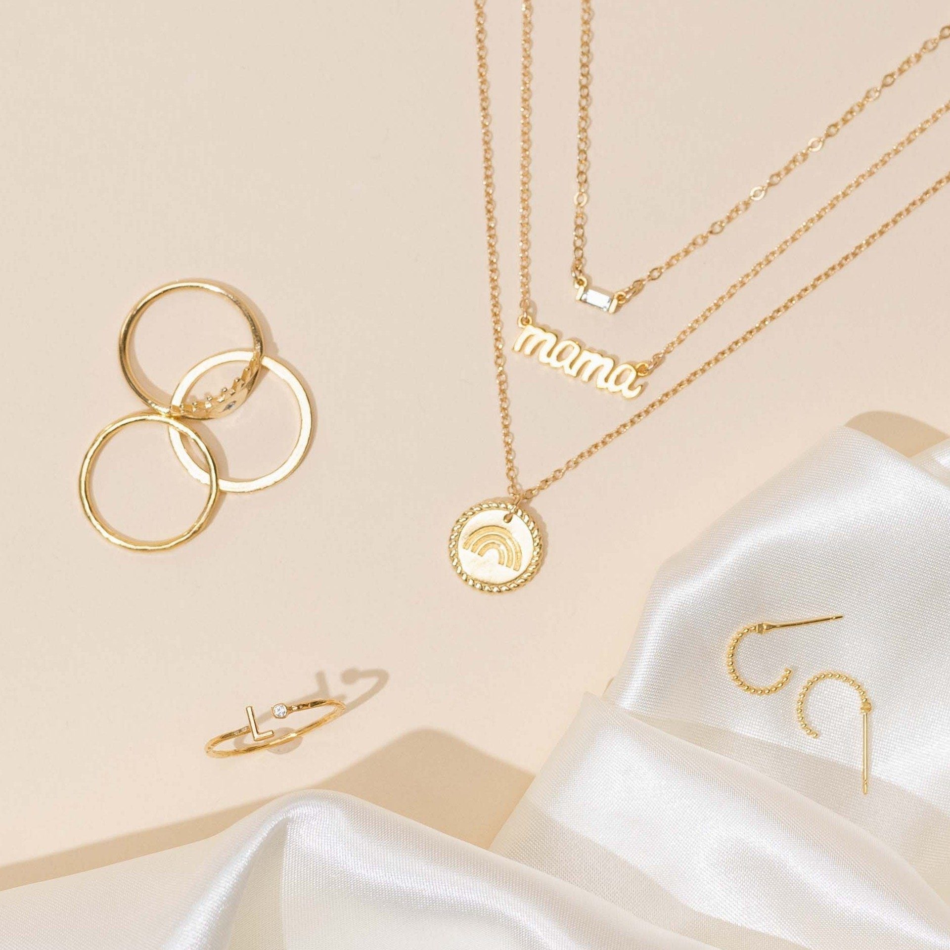 Solid Gold Mama Necklace