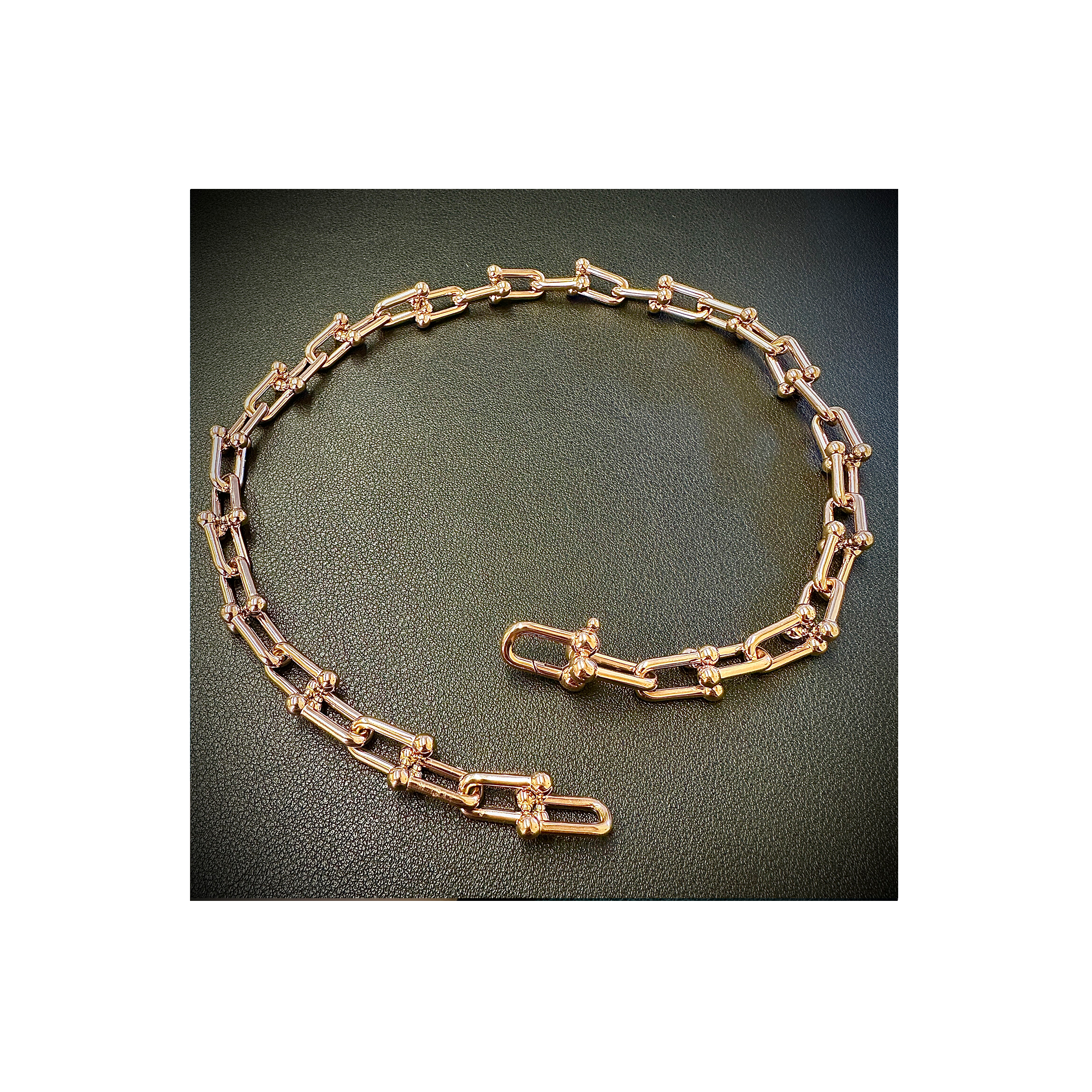 C525RG B.Tiff Rose Gold Horseshoe Link Chain Necklace