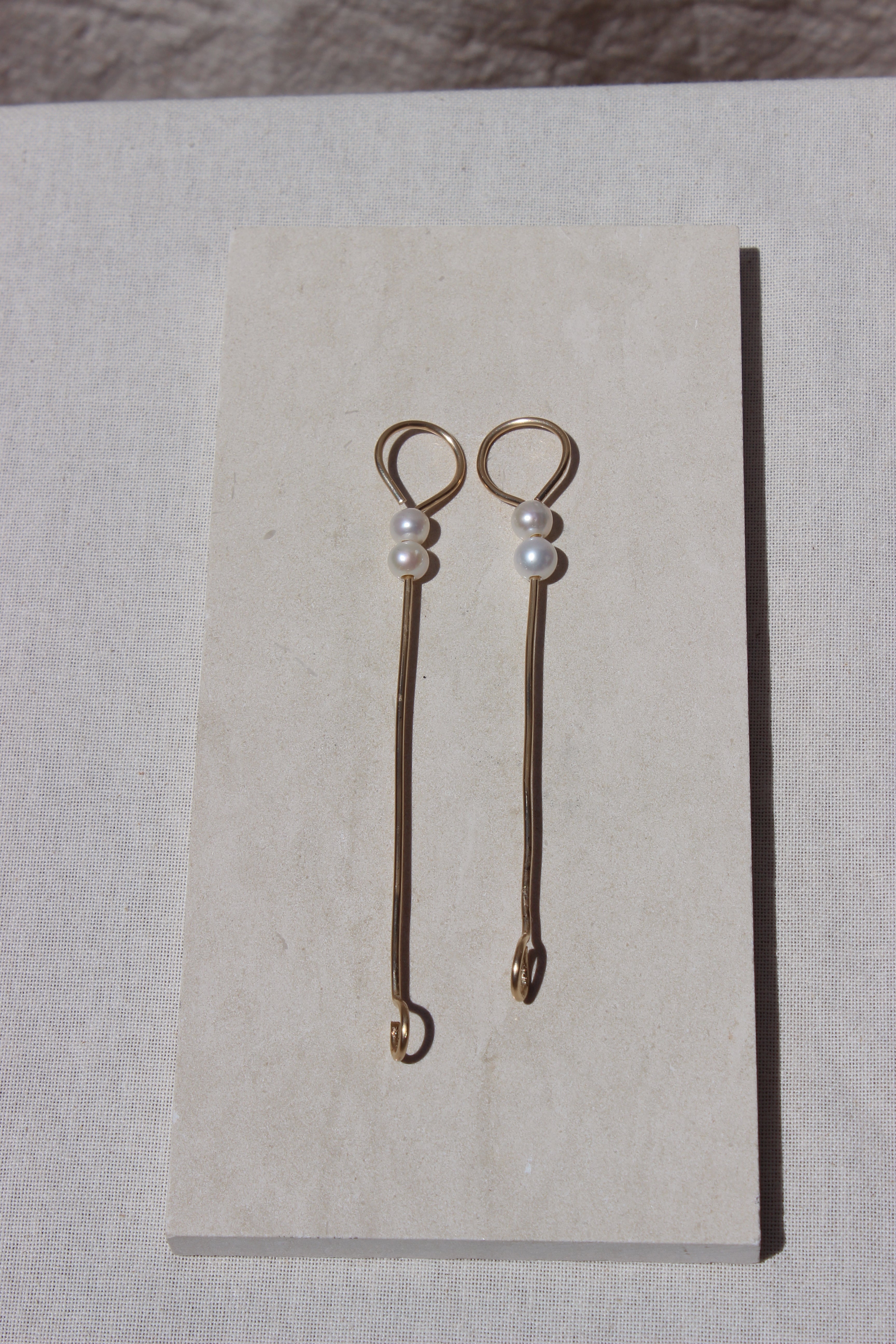 The Daisy Pearl Joint Holder by Toasted Jewelry