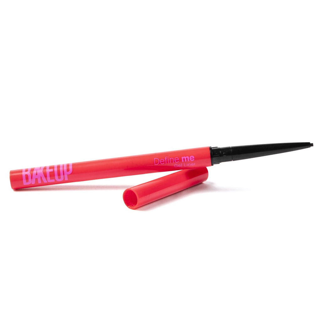 EYELINER DEFINE ME