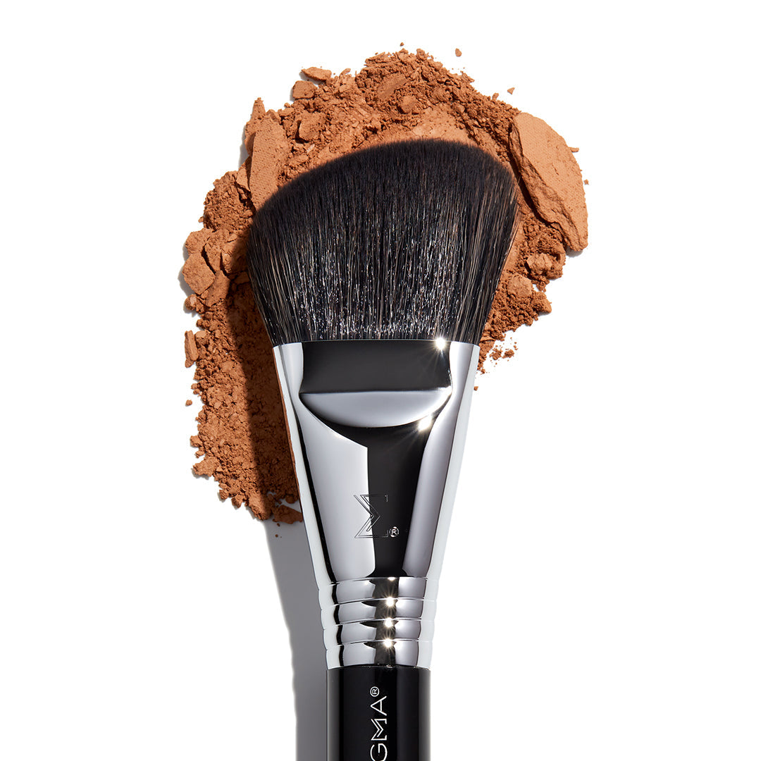 F23 Soft Angle Contour™ Brush