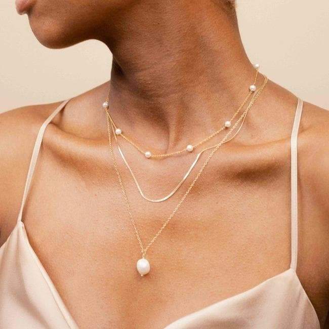 Long Pearl Pendant Necklace