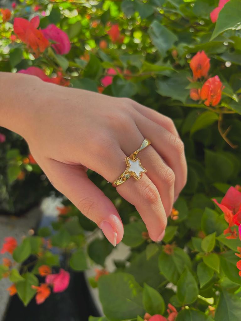 ANGELAH RING