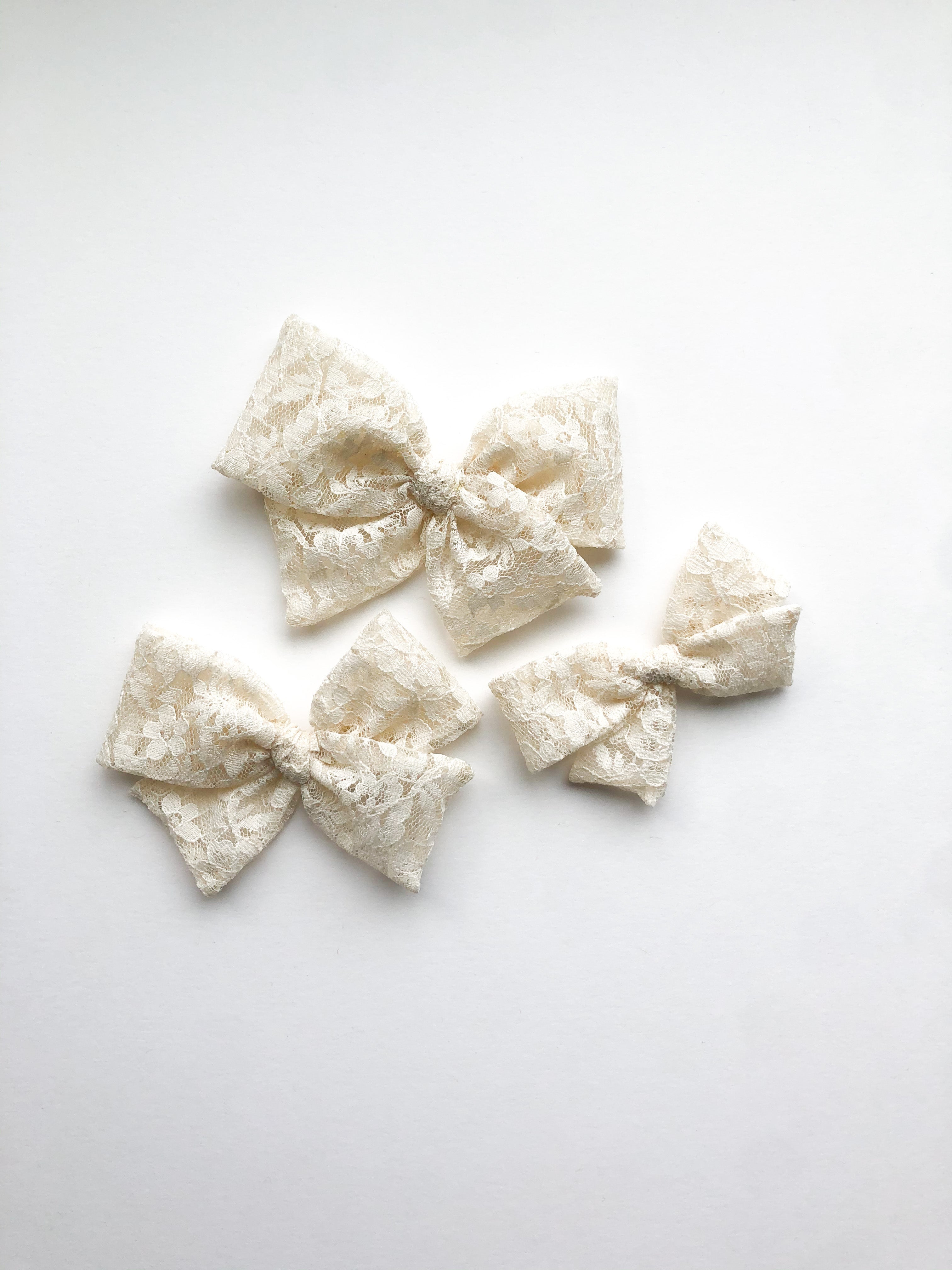 Ivory Lace Pinwheel