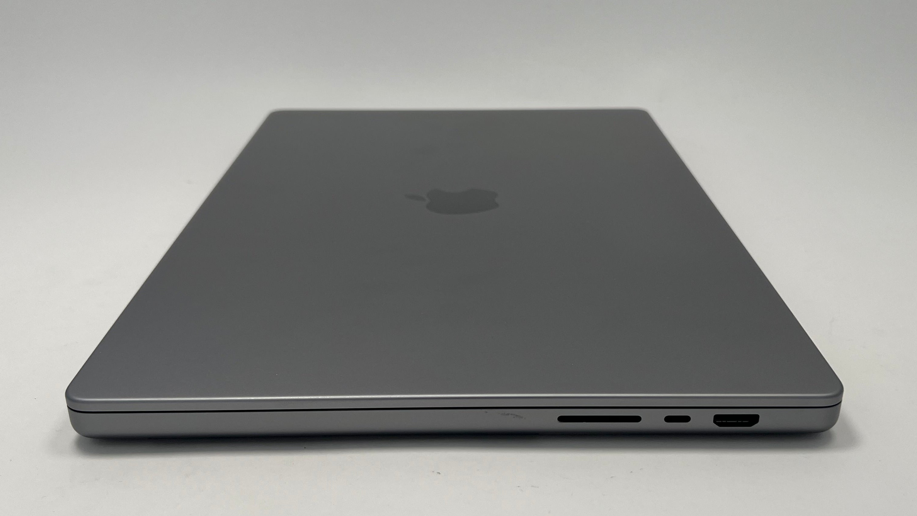 2021 Apple MacBook Pro 16-inch – M1 Pro 16-Core GPU 16GB RAM 2TB SSD | Space Gray
