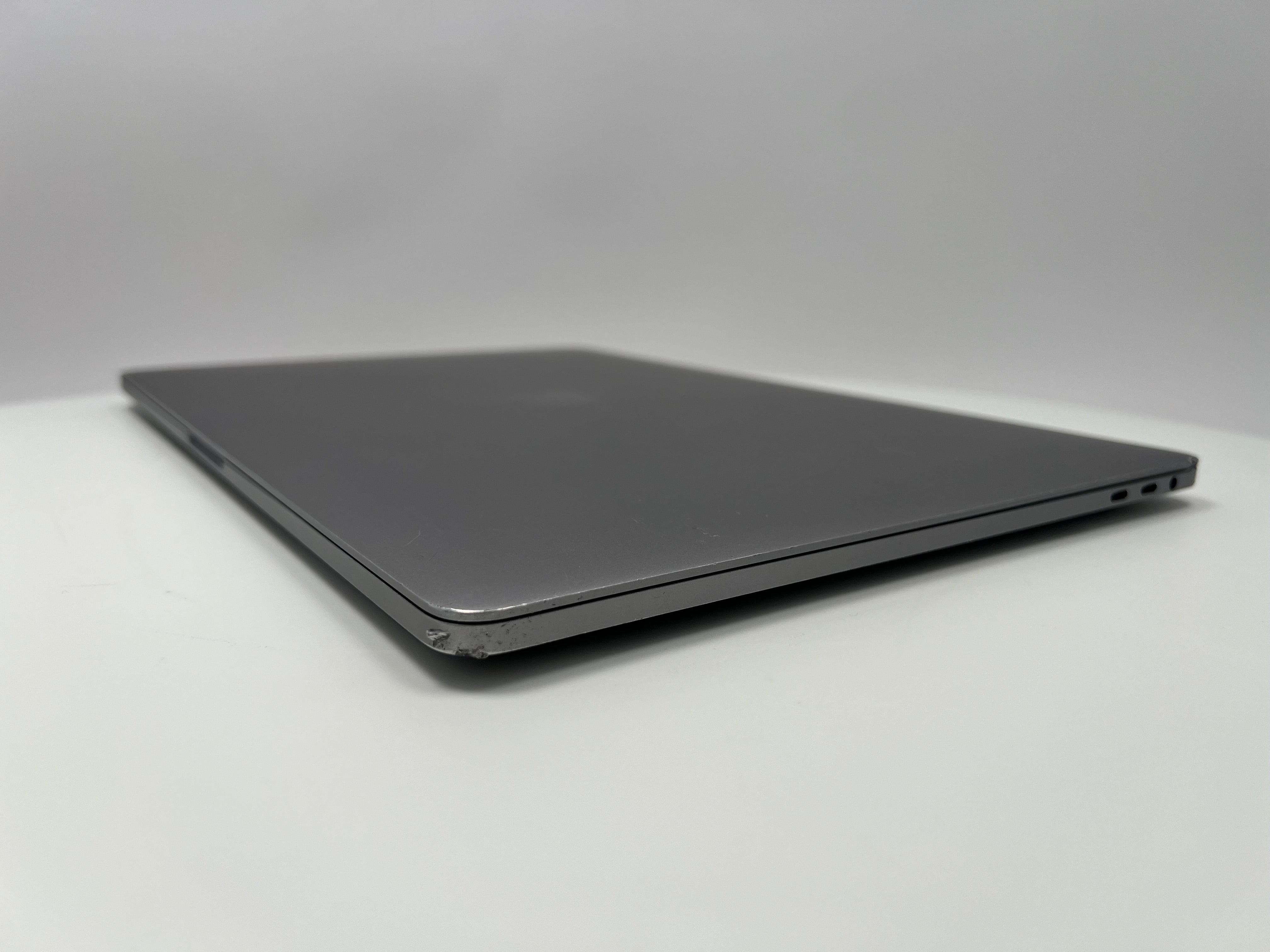2018 Apple MacBook Pro 15-inch – i7 2.6GHz 16GB RAM 512GB SSD | Radeon Pro 560X