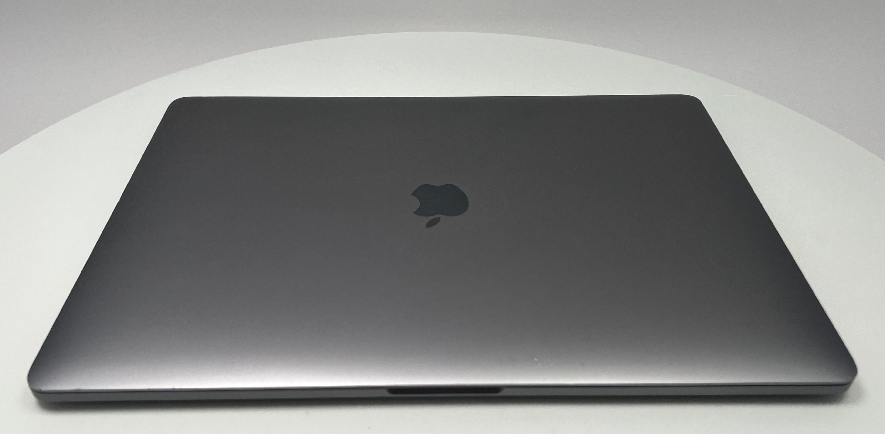 2016 Apple MacBook Pro 15-inch i7 2.7GHz 16GB RAM 512GB SSD | Radeon Pro 455