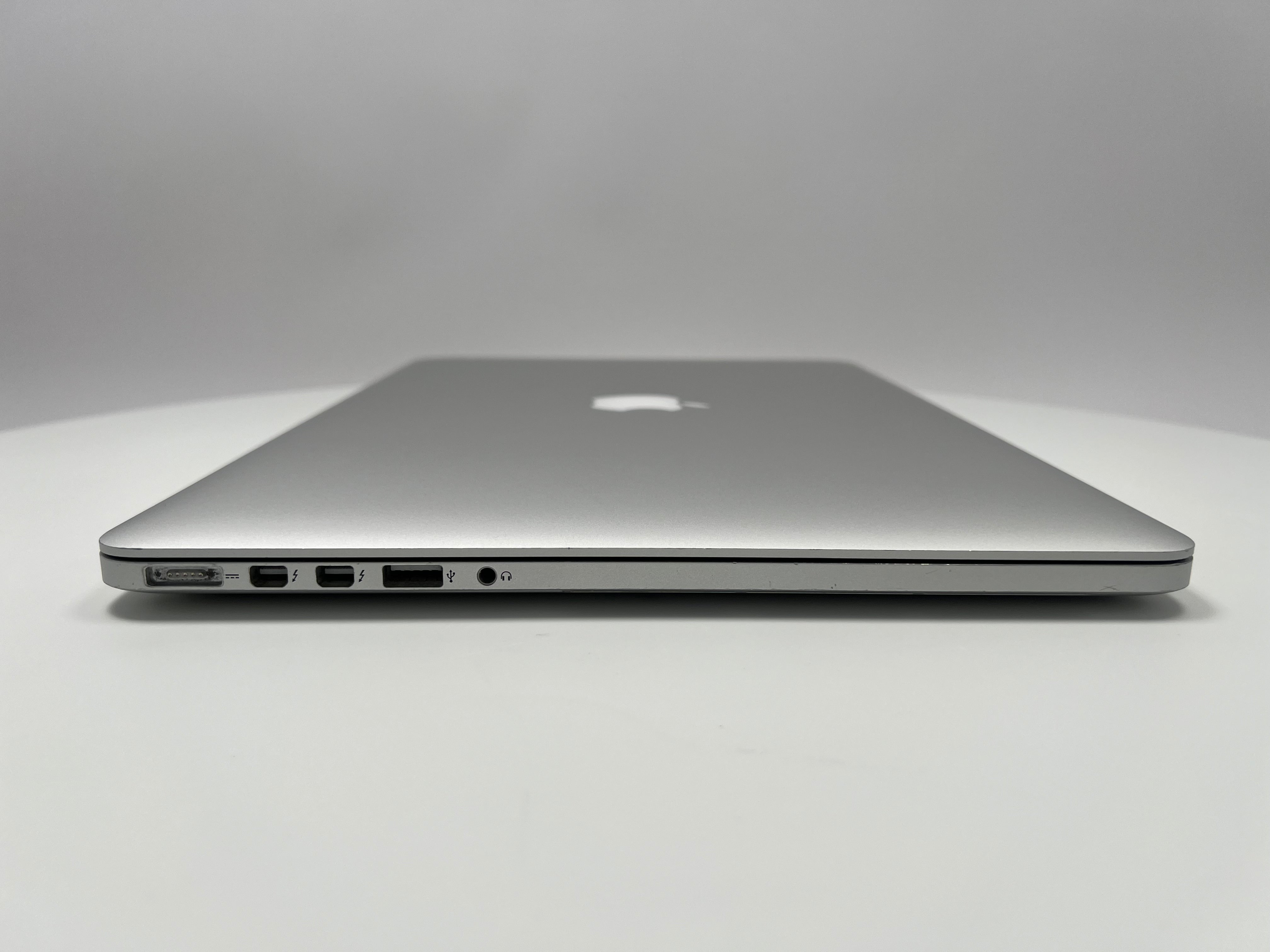 2015 MacBook Pro 15-inch i7 2.8GHz – 16GB RAM 1TB SSD AMD R9 M370X | For Parts Only