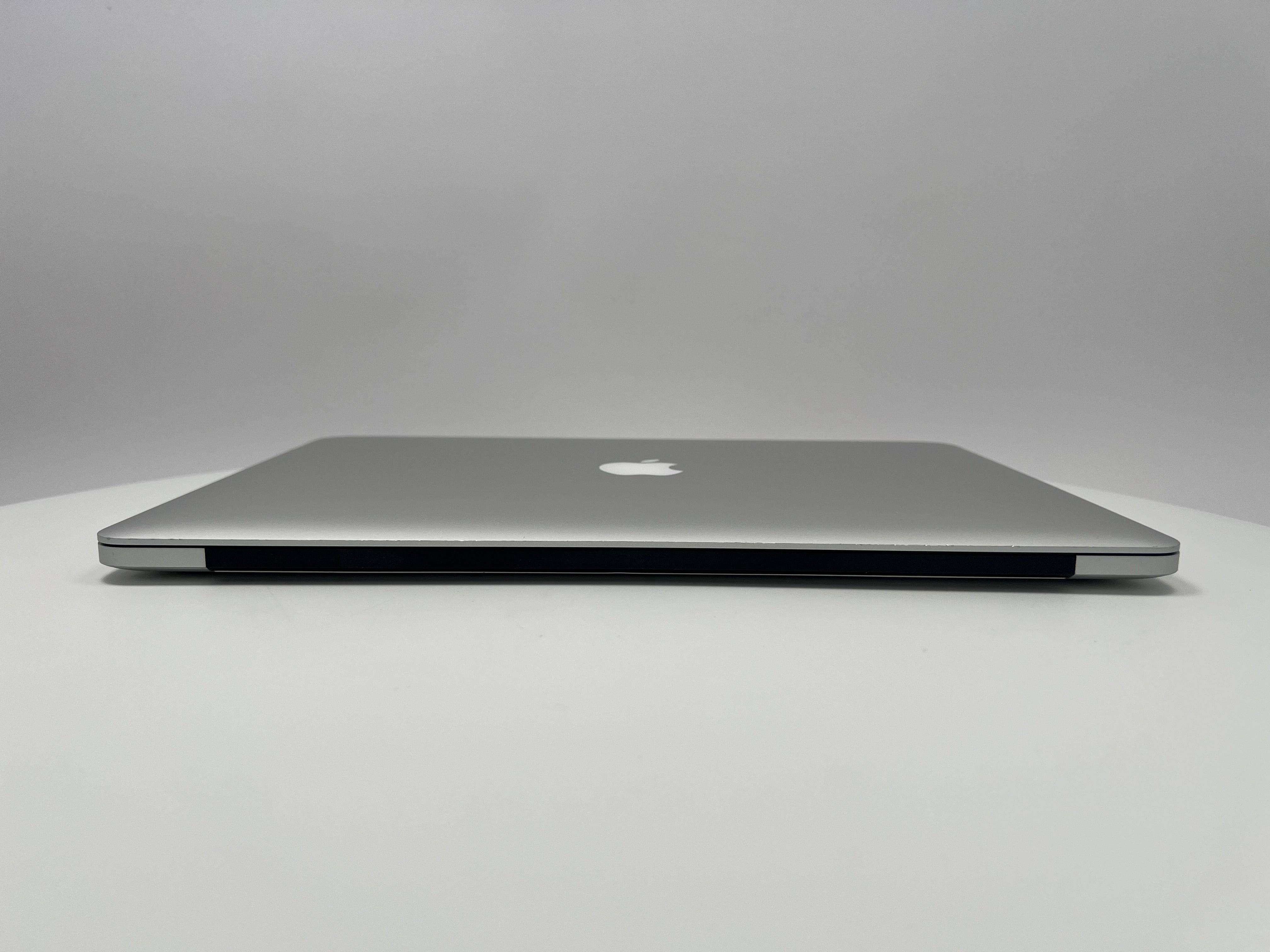2015 MacBook Pro 15-inch i7 2.8GHz – 16GB RAM 1TB SSD AMD R9 M370X | For Parts Only