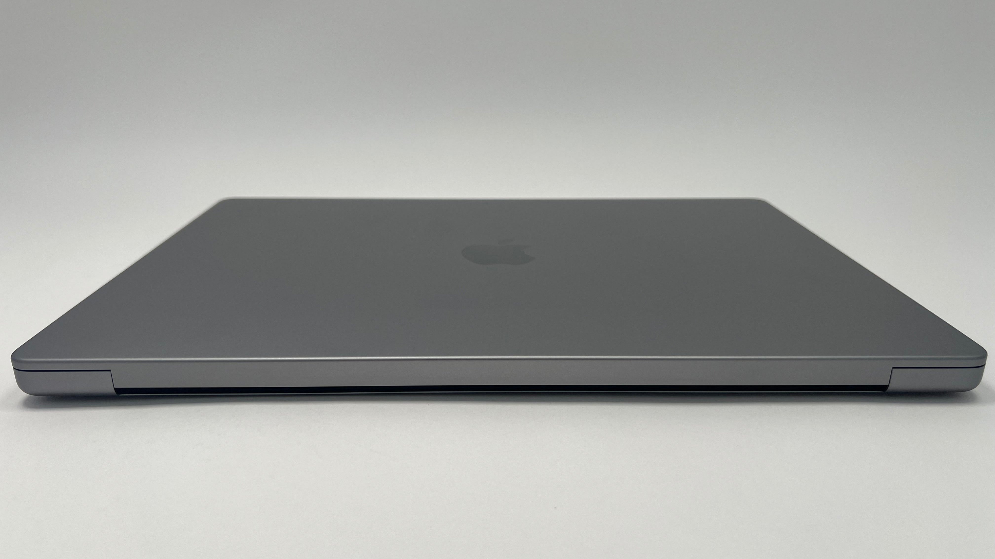 MacBook Pro (2021) 16-inch – Apple M1 Max 32-Core GPU – 64GB RAM 2TB SSD – 99% Battery