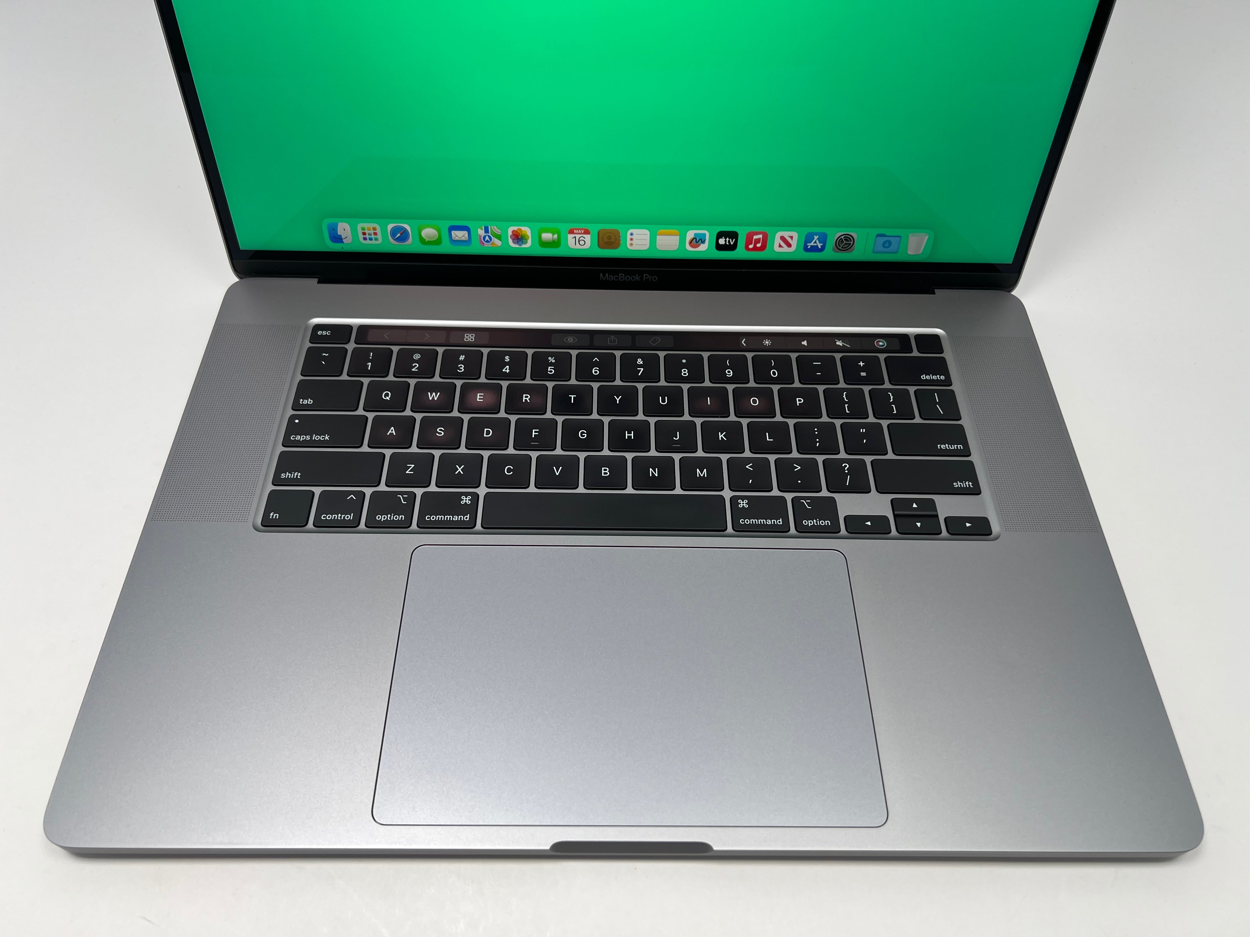 MacBook Pro (2019) 16-inch – Intel Core i9 2.4GHz • 5500M 8GB – 32GB RAM 2TB SSD – 52 Cycles