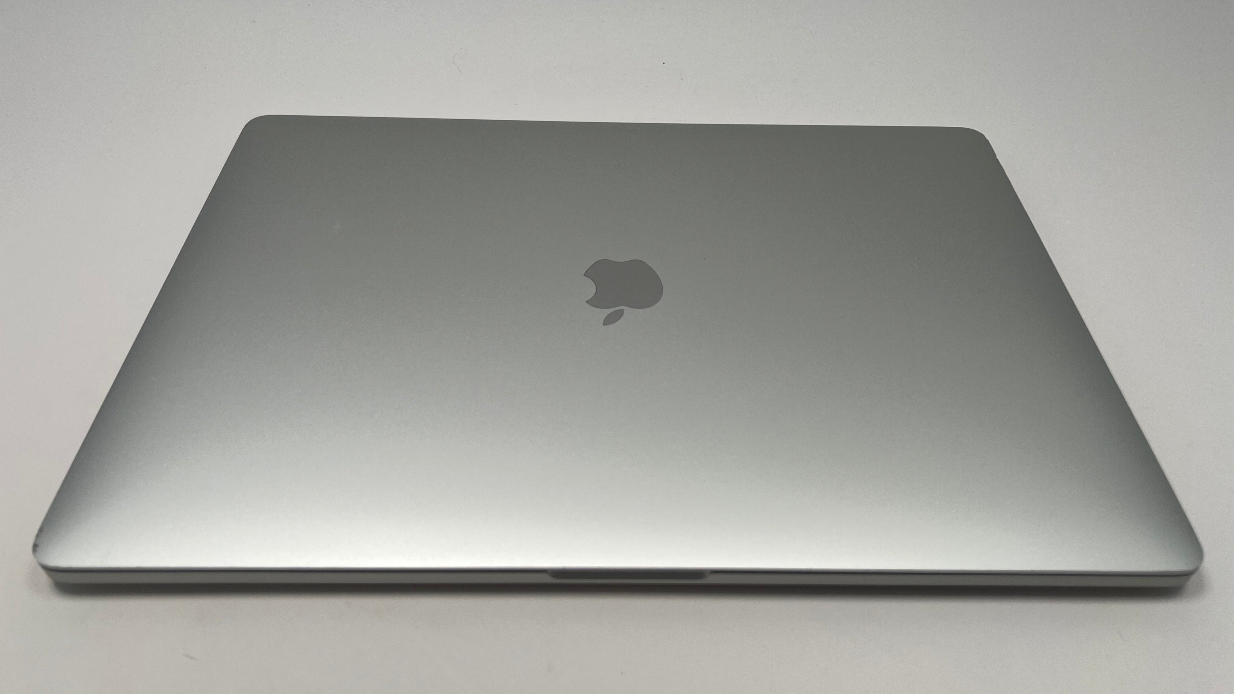 MacBook Pro (2019) 16-inch – Intel Core i9 2.4GHz • Radeon Pro 5500M 8GB – 64GB RAM 4TB SSD