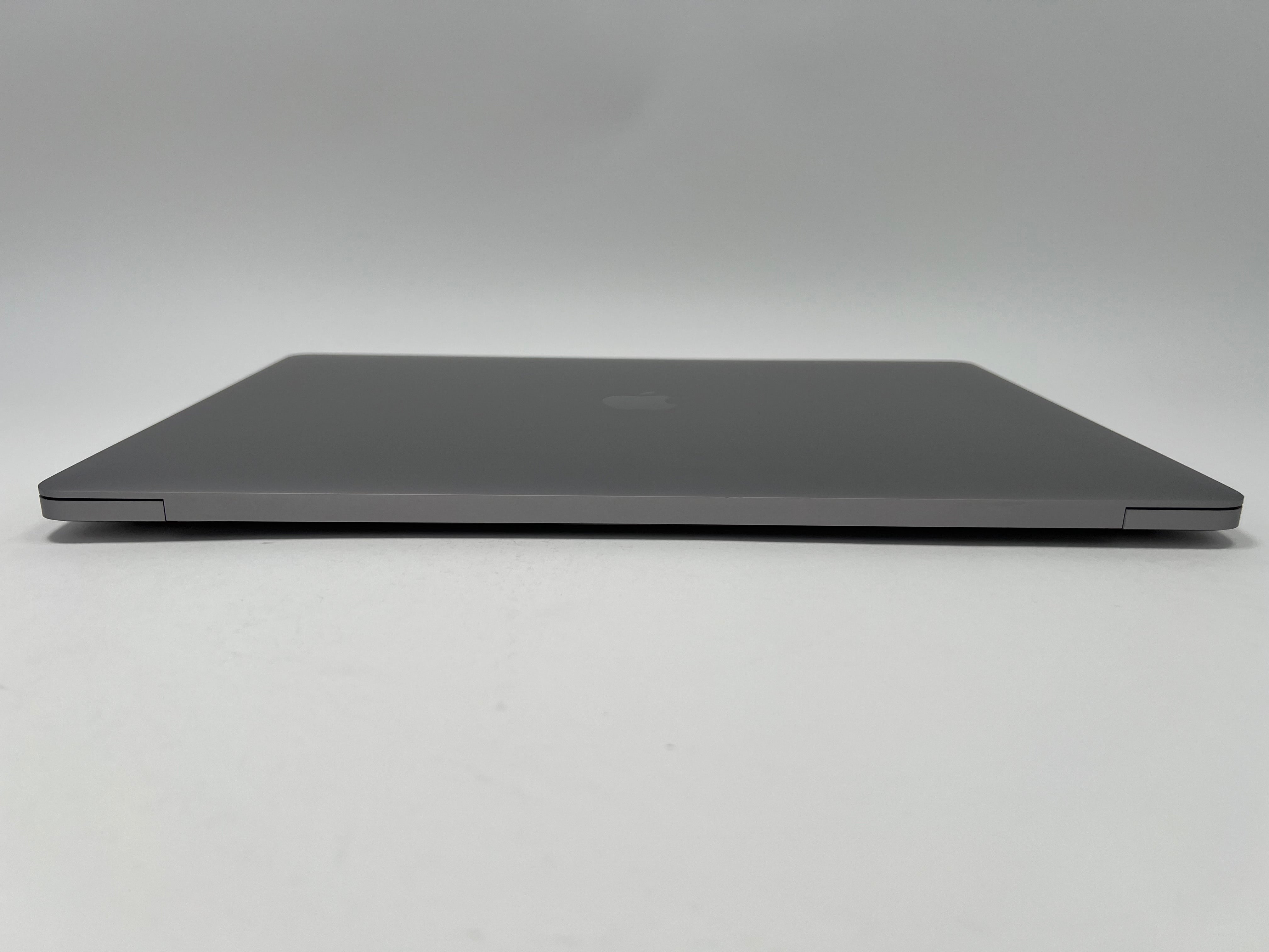 MacBook Pro (2019) 16-inch – Intel Core i9 2.4GHz • AMD 5500M – 32GB RAM 8TB SSD - 66 Cycles