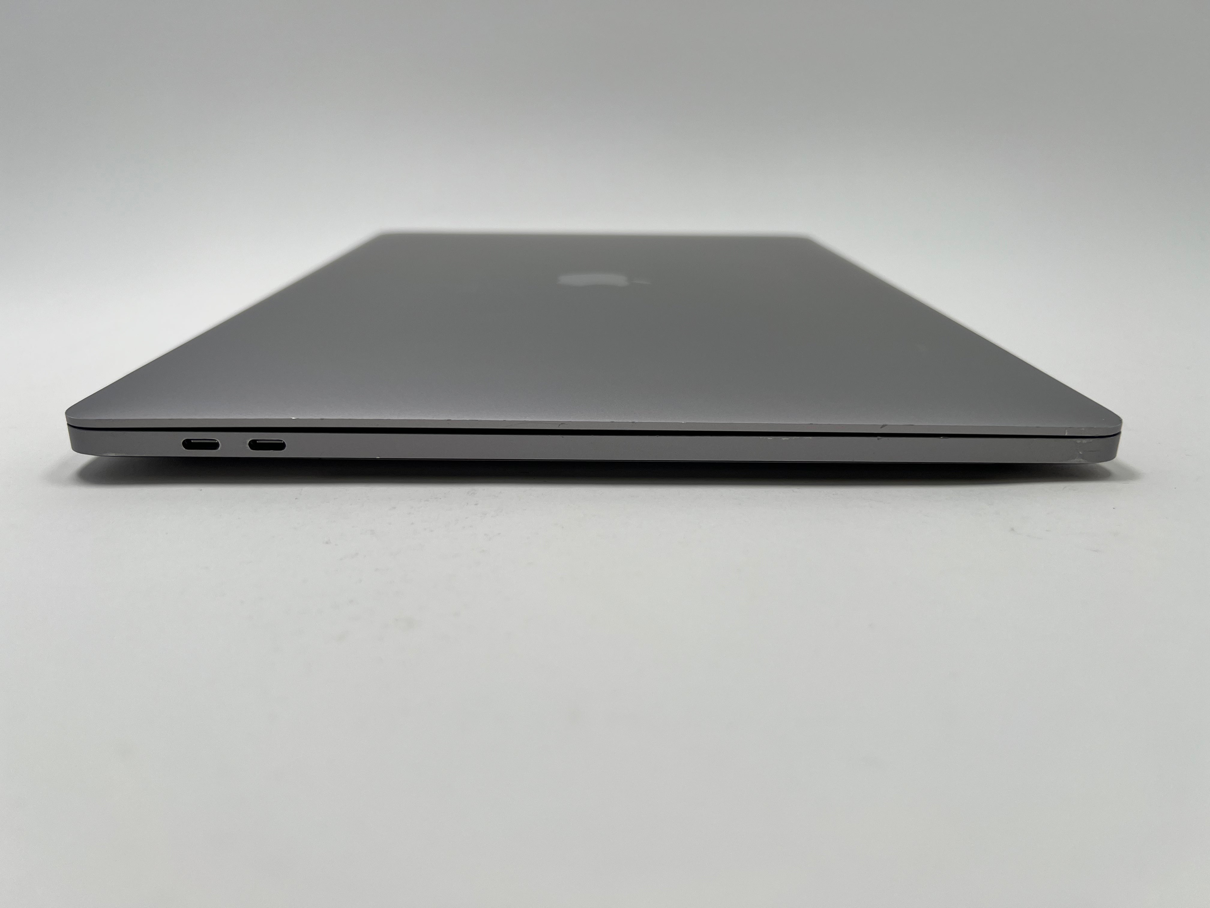 MacBook Pro (2019) 16-inch – Intel Core i9 2.4GHz – 32GB RAM 2TB SSD – Radeon Pro 5300M