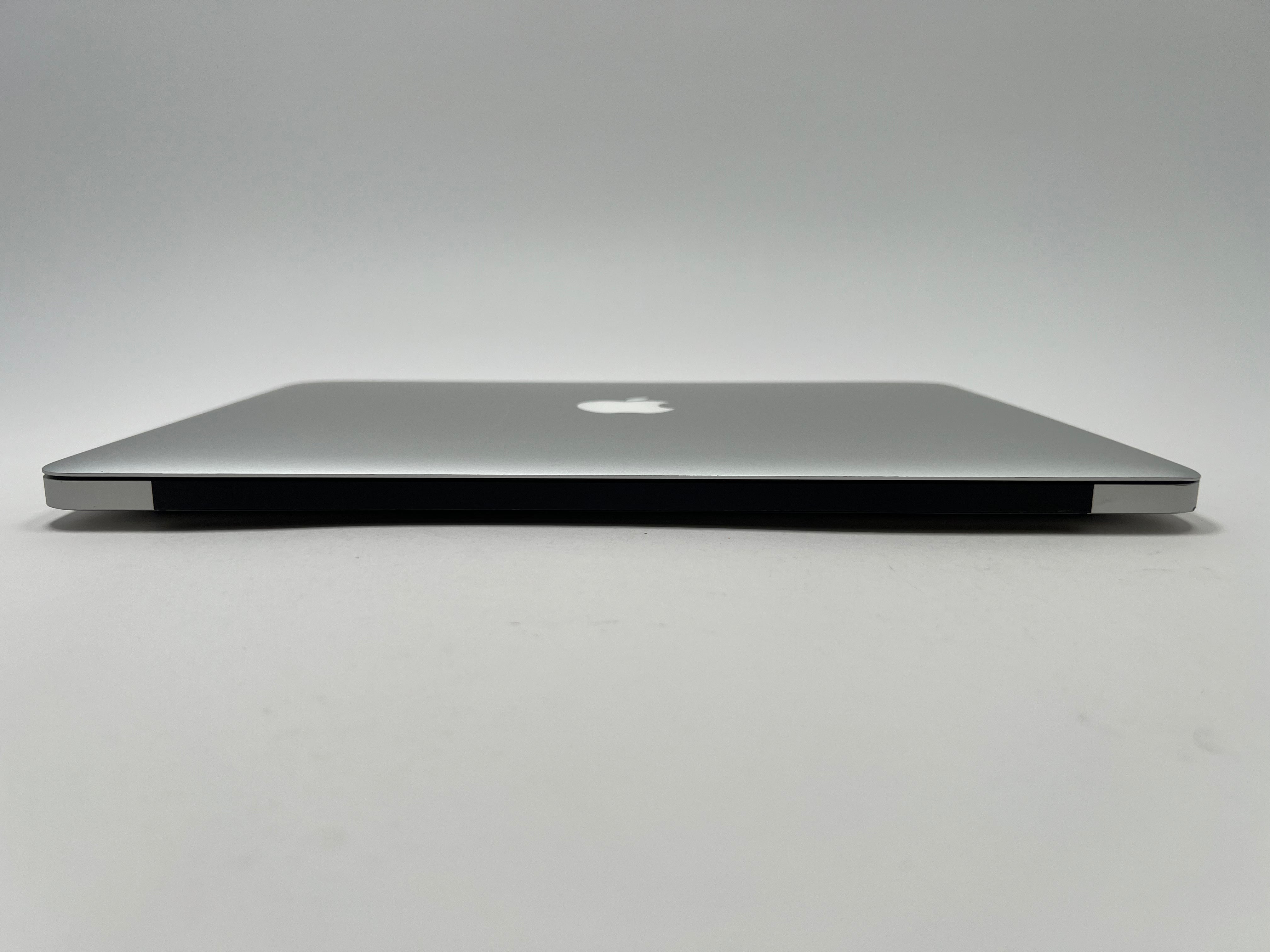 MacBook Air (2015) 13-inch – Intel Core i5 1.6GHz – 4GB RAM 128 SSD