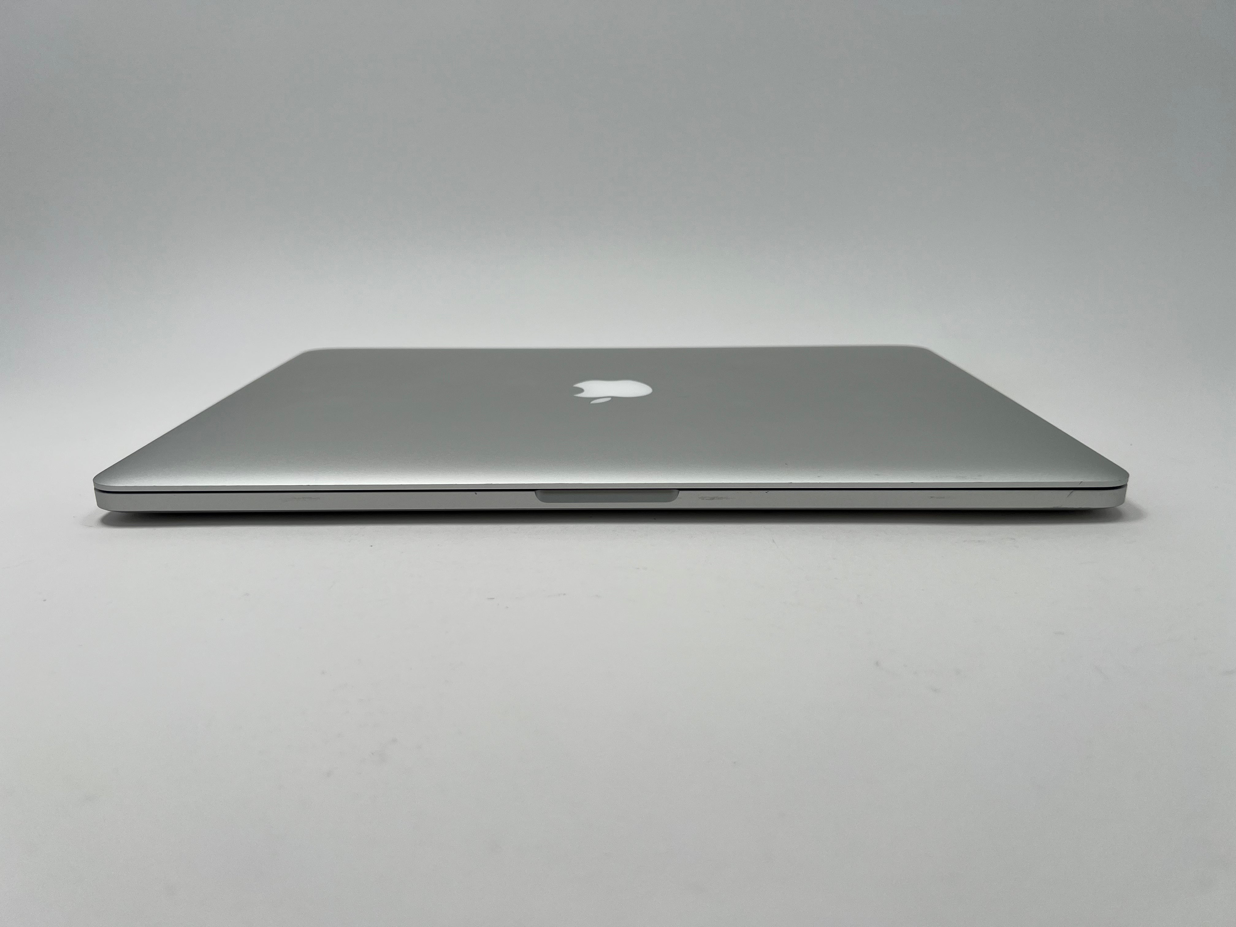 MacBook Pro (2015) 15-inch – Intel Core i7 2.8GHz – 16GB RAM 512GB SSD – Radeon R9 M370X