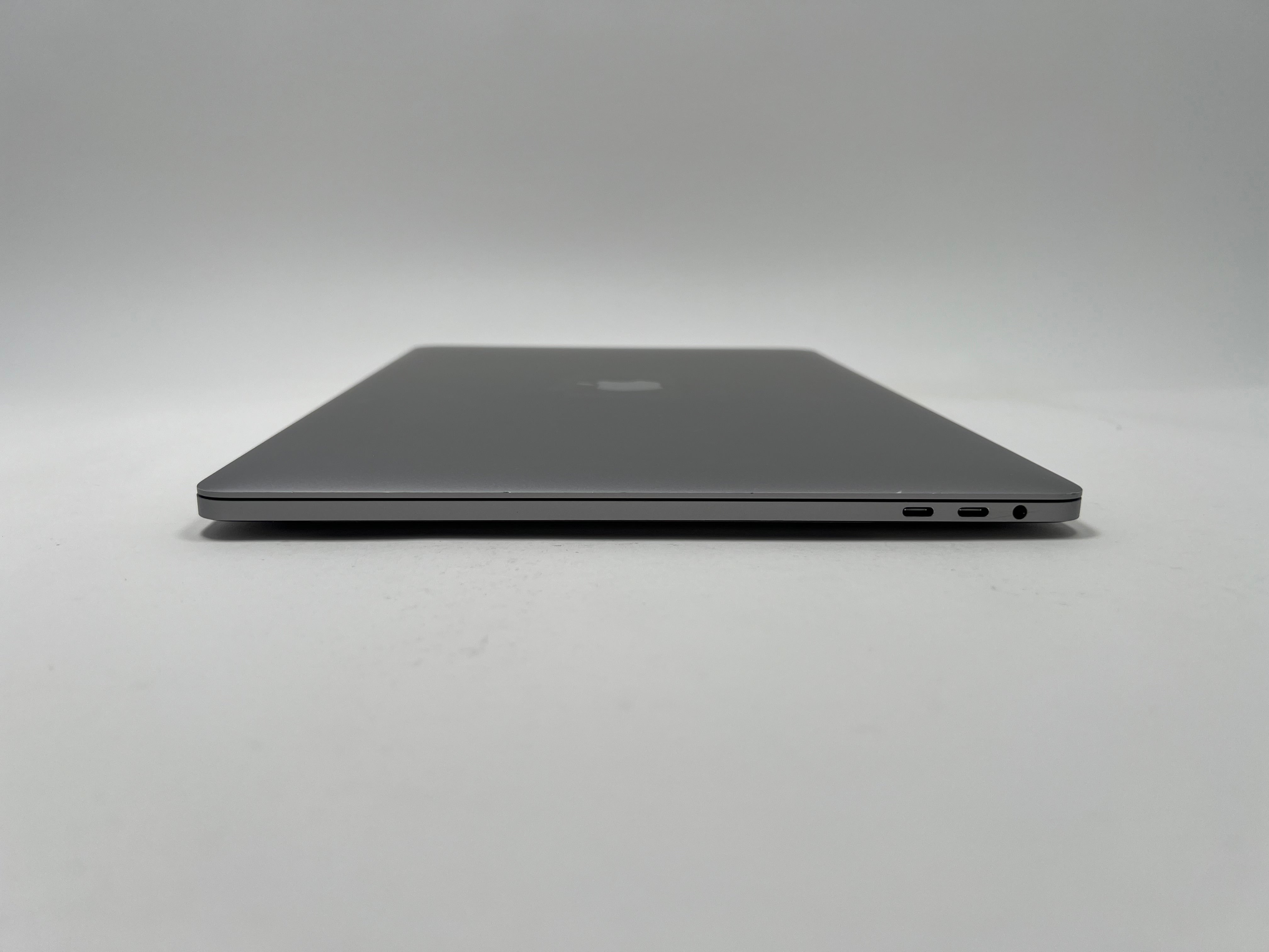MacBook Pro (2019) 15-inch – Intel Core i7 2.6GHz – 32GB RAM 1TB SSD – Radeon Pro 555X
