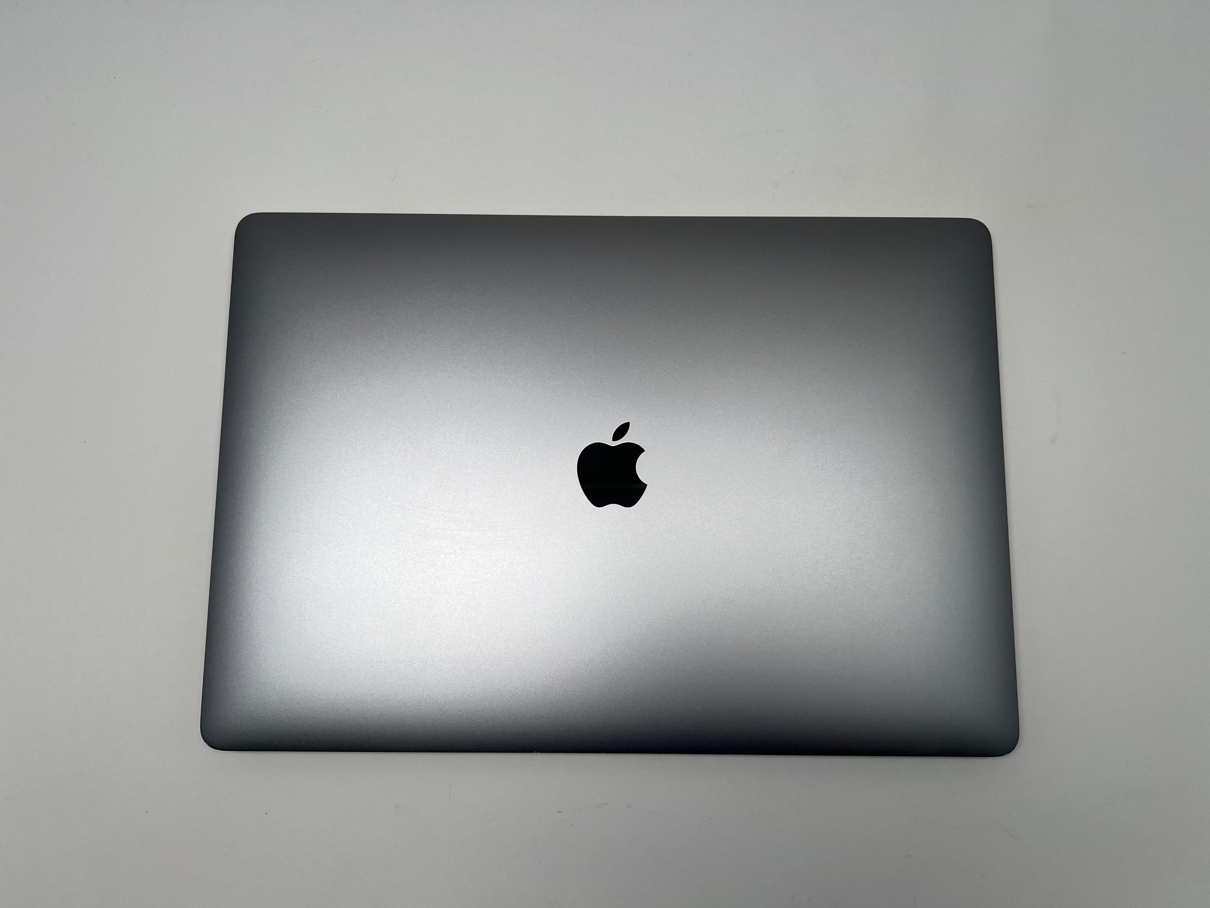 MacBook Pro (2019) 15-inch – Intel Core i7 2.6GHz – 32GB RAM 1TB SSD – Radeon Pro 555X