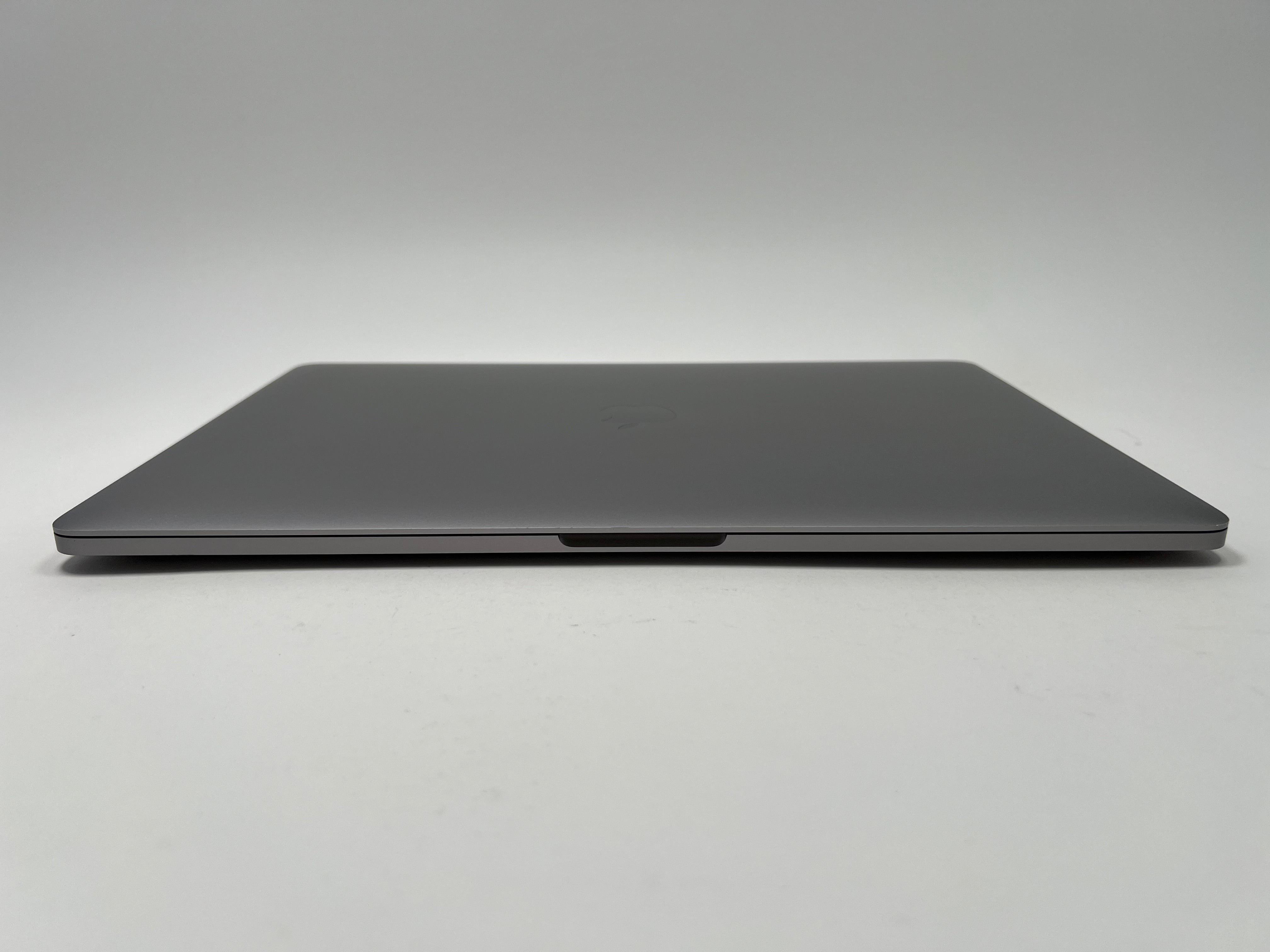 MacBook Pro (2019) 15-inch – Intel Core i7 2.6GHz – 32GB RAM 1TB SSD – Radeon Pro 555X