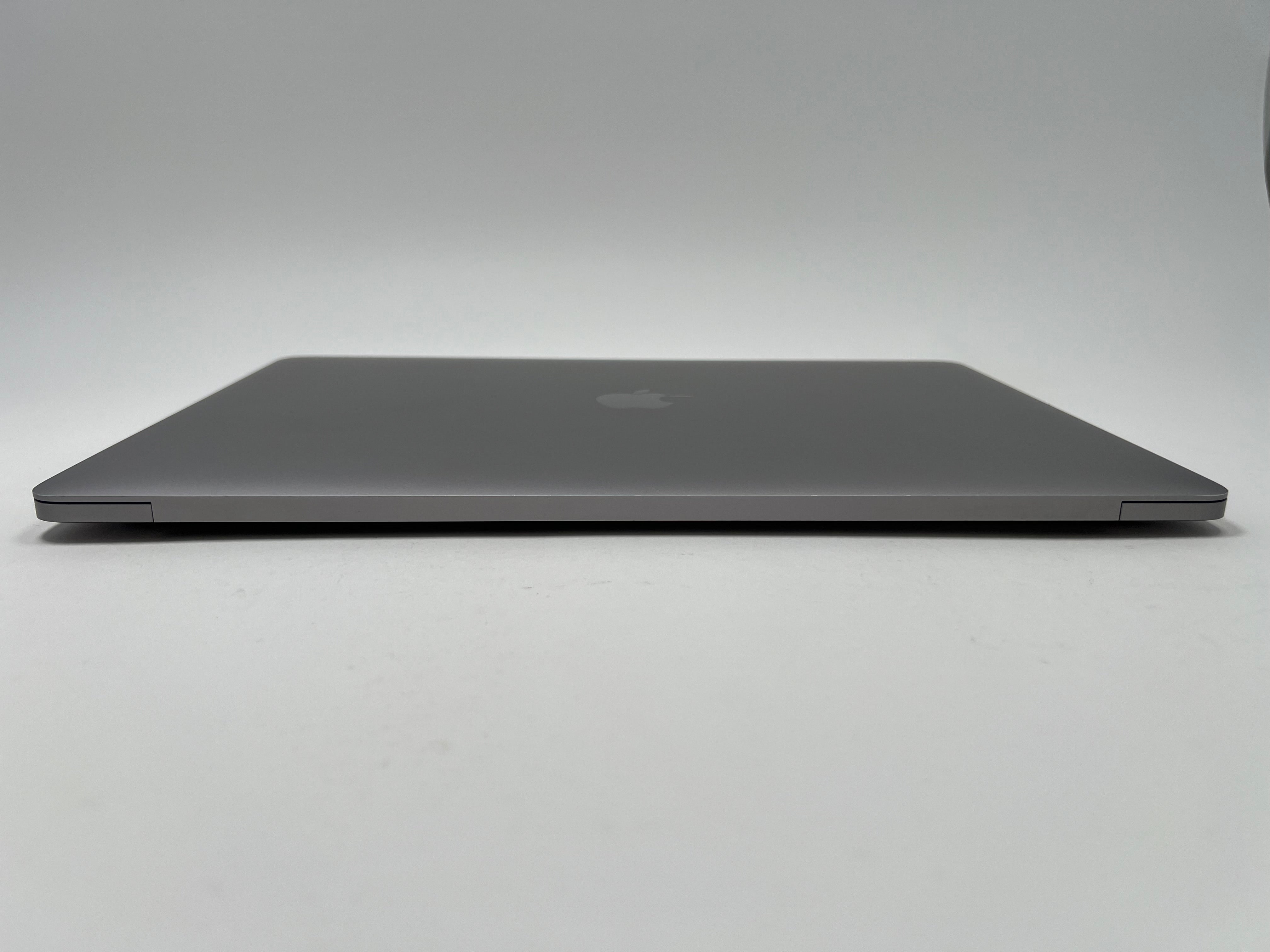 MacBook Pro (2018) 15-inch – Intel Core i7 2.6GHz – 32GB RAM 1TB SSD 560X • For Parts & Repair