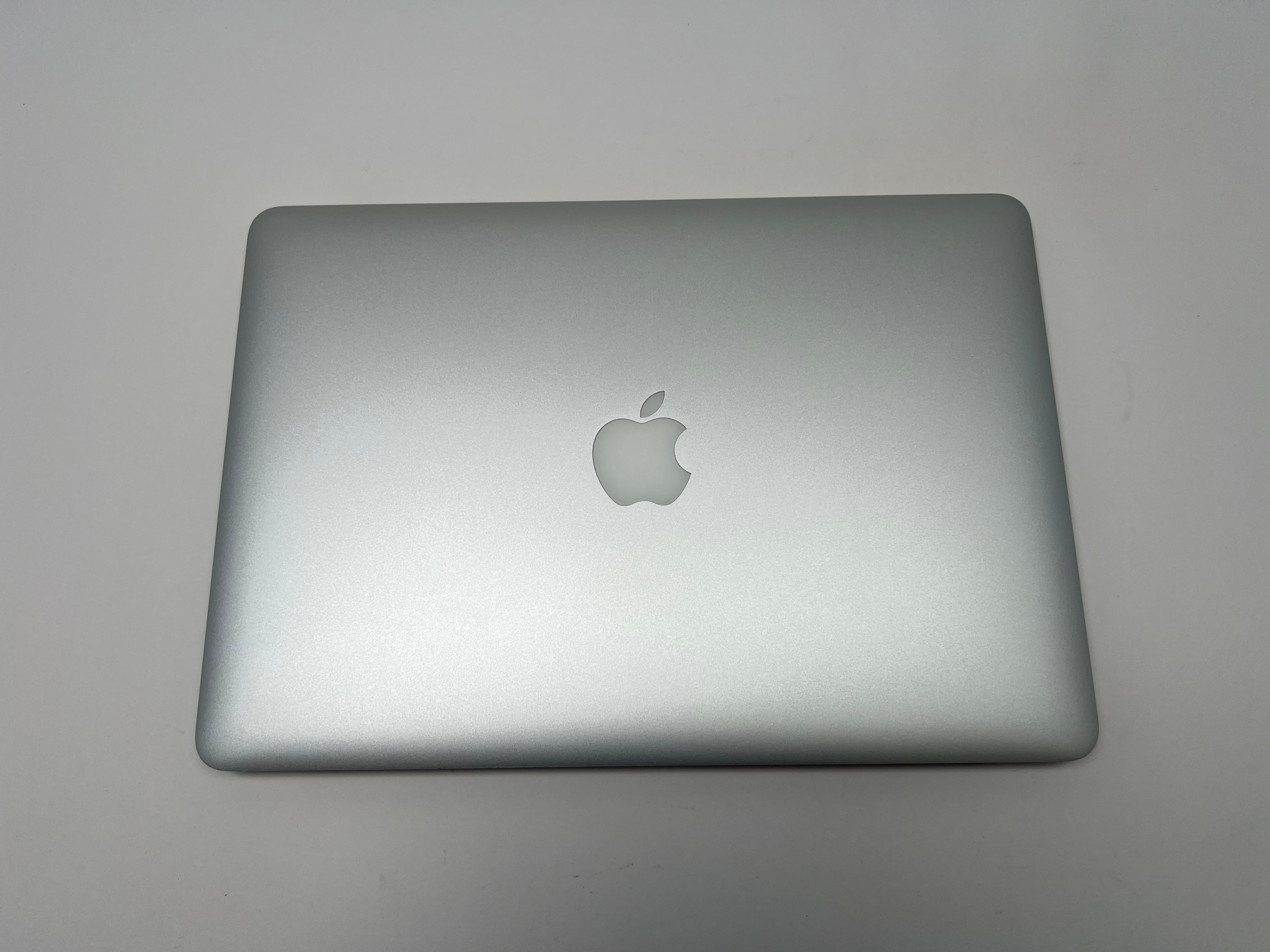 MacBook Air (2015) 13-inch – Intel Core i7 2.2GHz – 8GB RAM 512GB SSD • 60 Battery Cycles