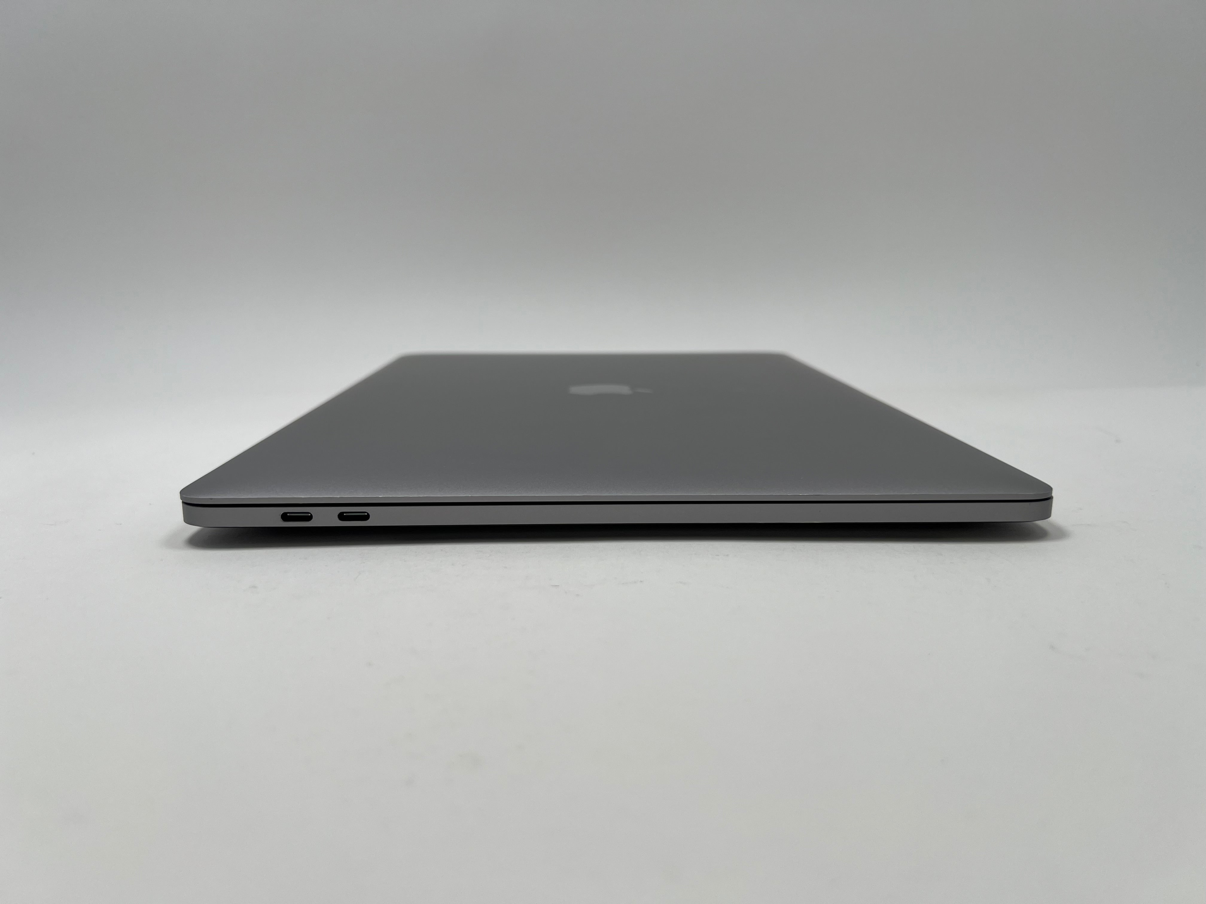 MacBook Pro (2018) 15-inch – Intel Core i7 2.6GHz – 32GB RAM 1TB SSD • Radeon Pro 560X