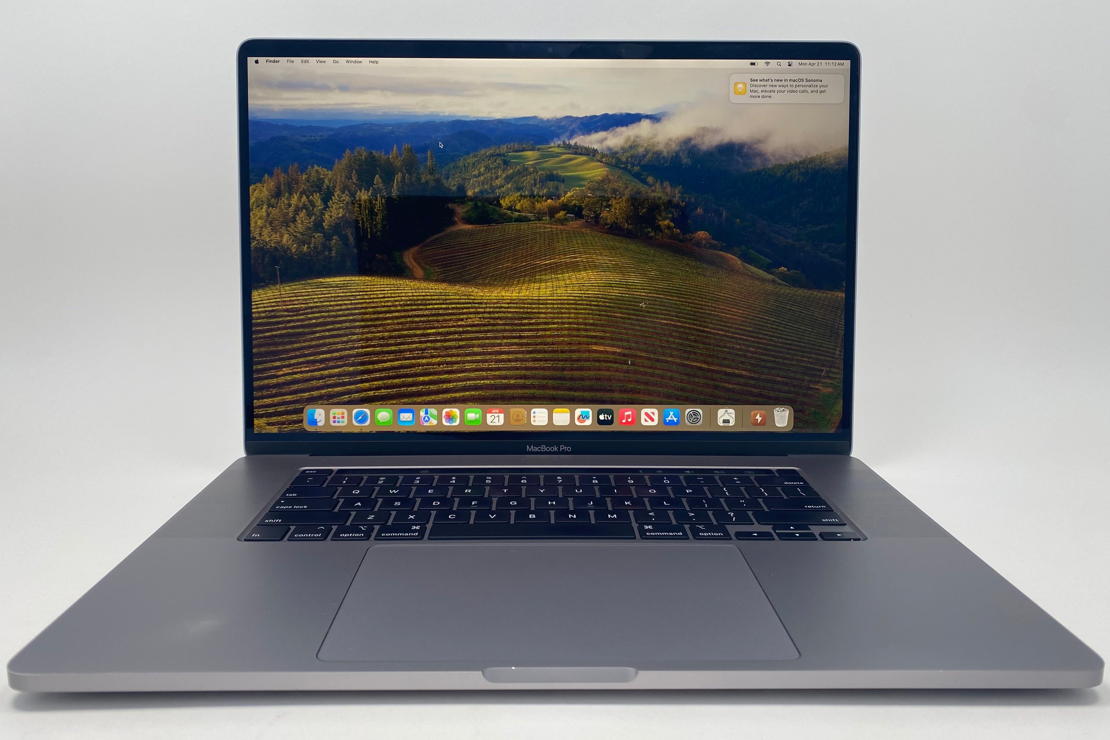MacBook Pro (2019) 16-inch – Intel Core i9 2.3GHz • Radeon Pro 5500M – 32GB RAM 8TB SSD