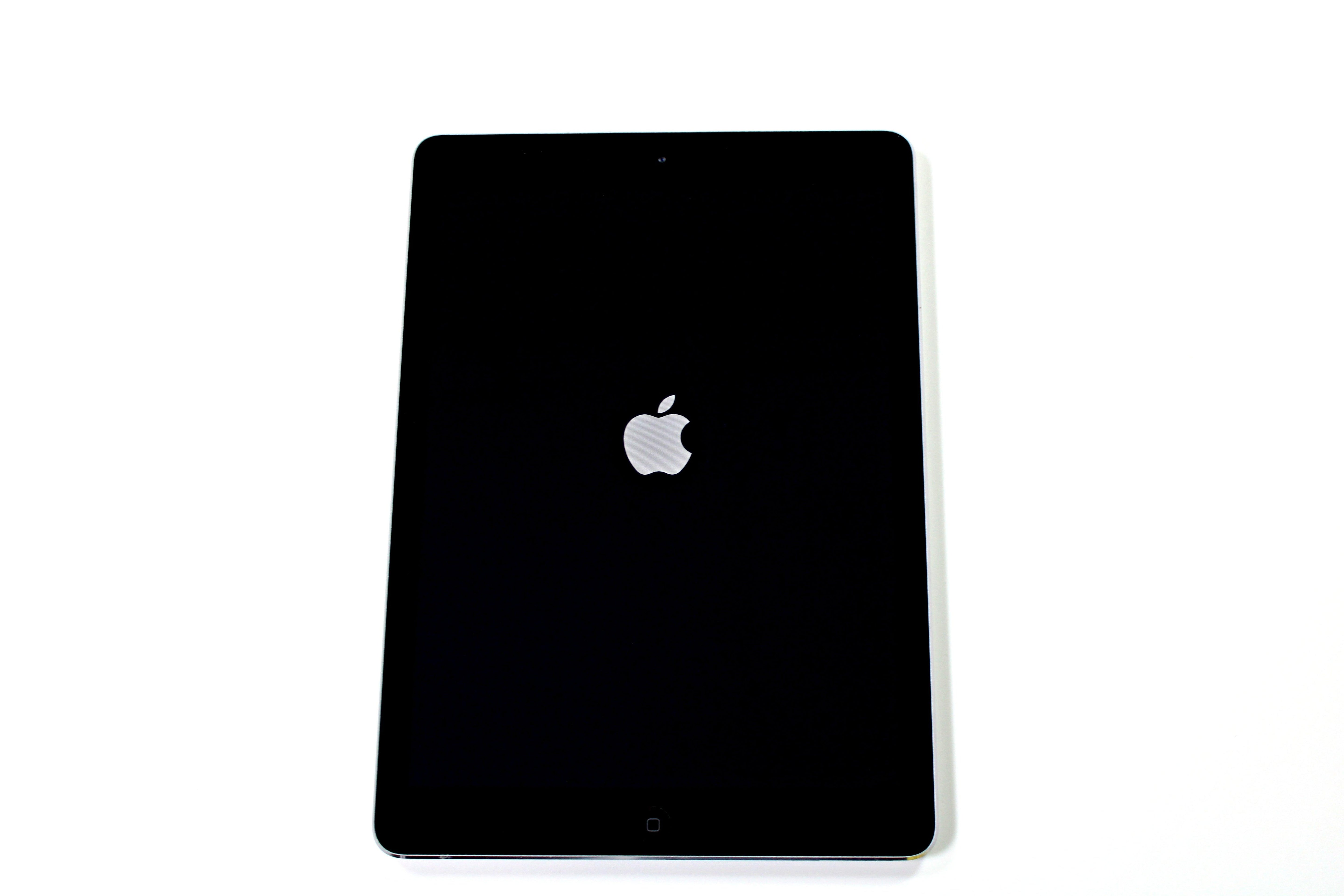Apple iPad Air 2013 A1474 MD785LL/B 9.7-inch + 16GB & WiFi (Space Gray) Excellent